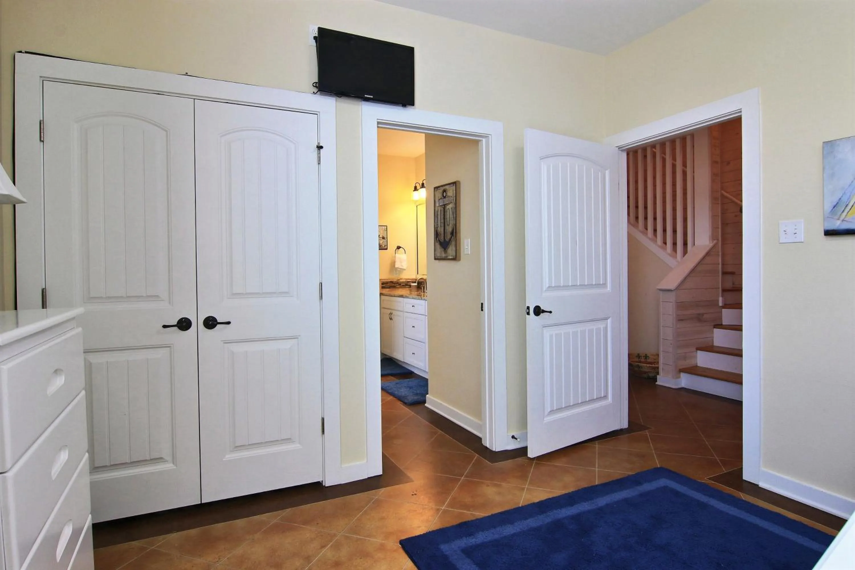 Property building in Kona Cove