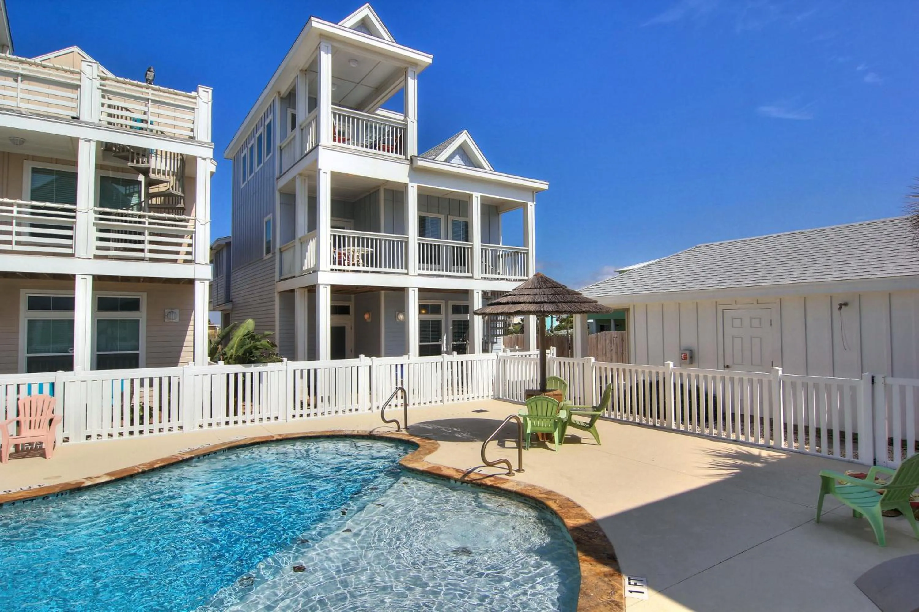 Property building in Kona Cove