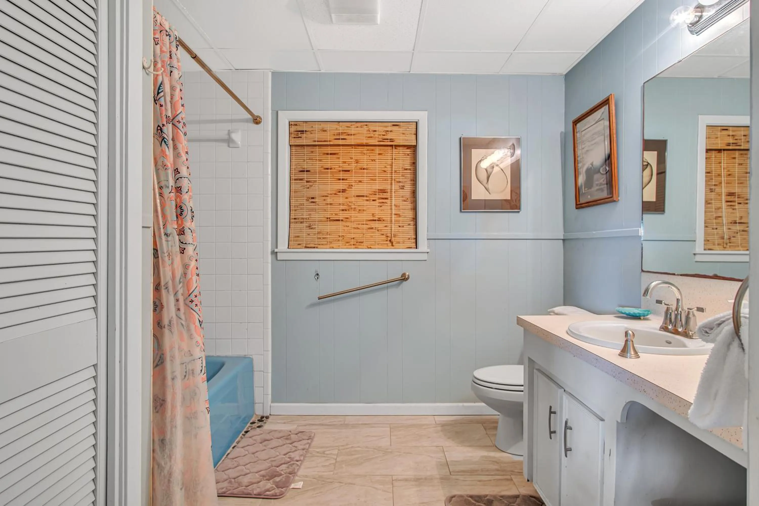 Property building in Paradise Retreat