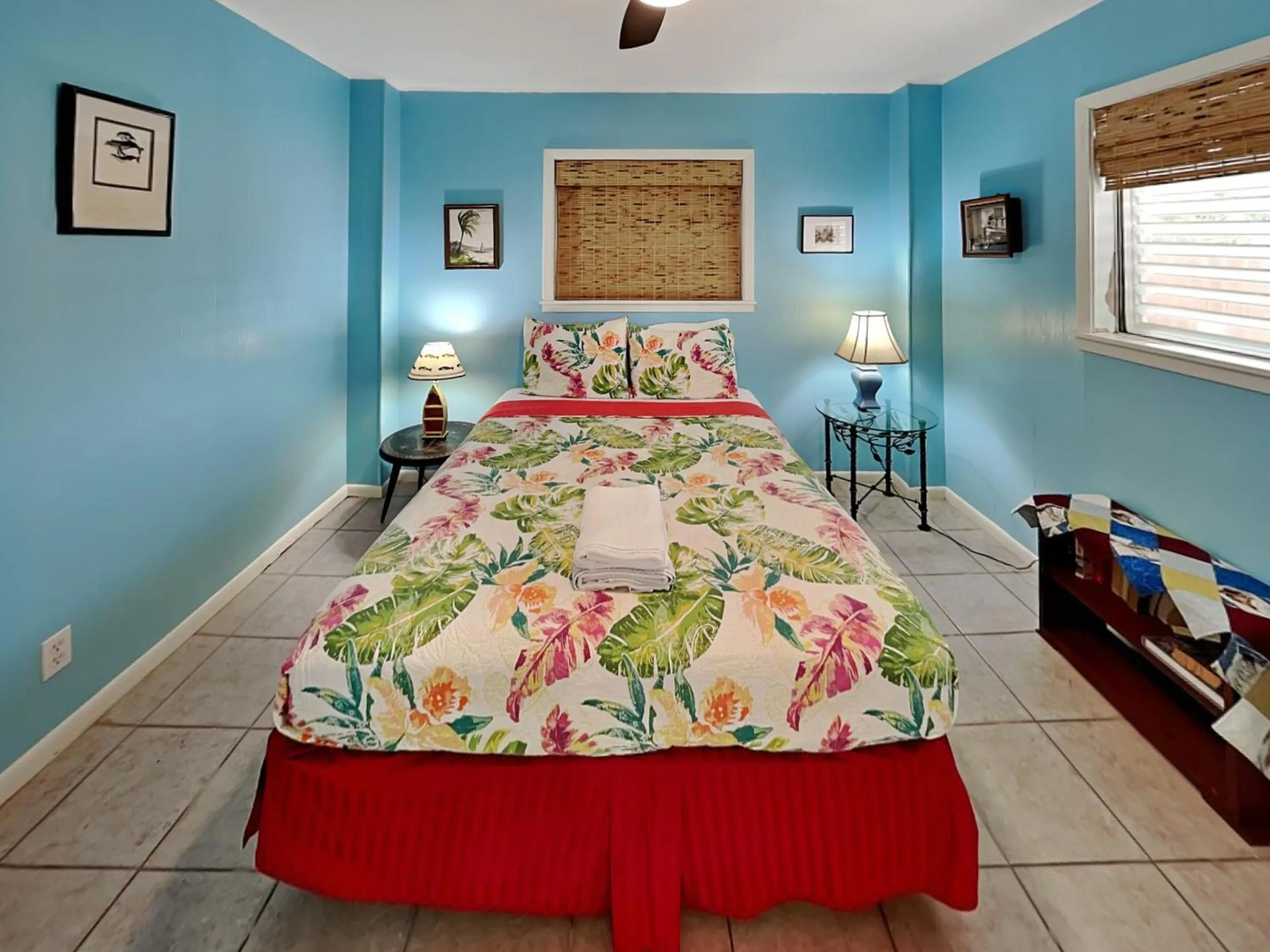 Bed in Paradise Retreat