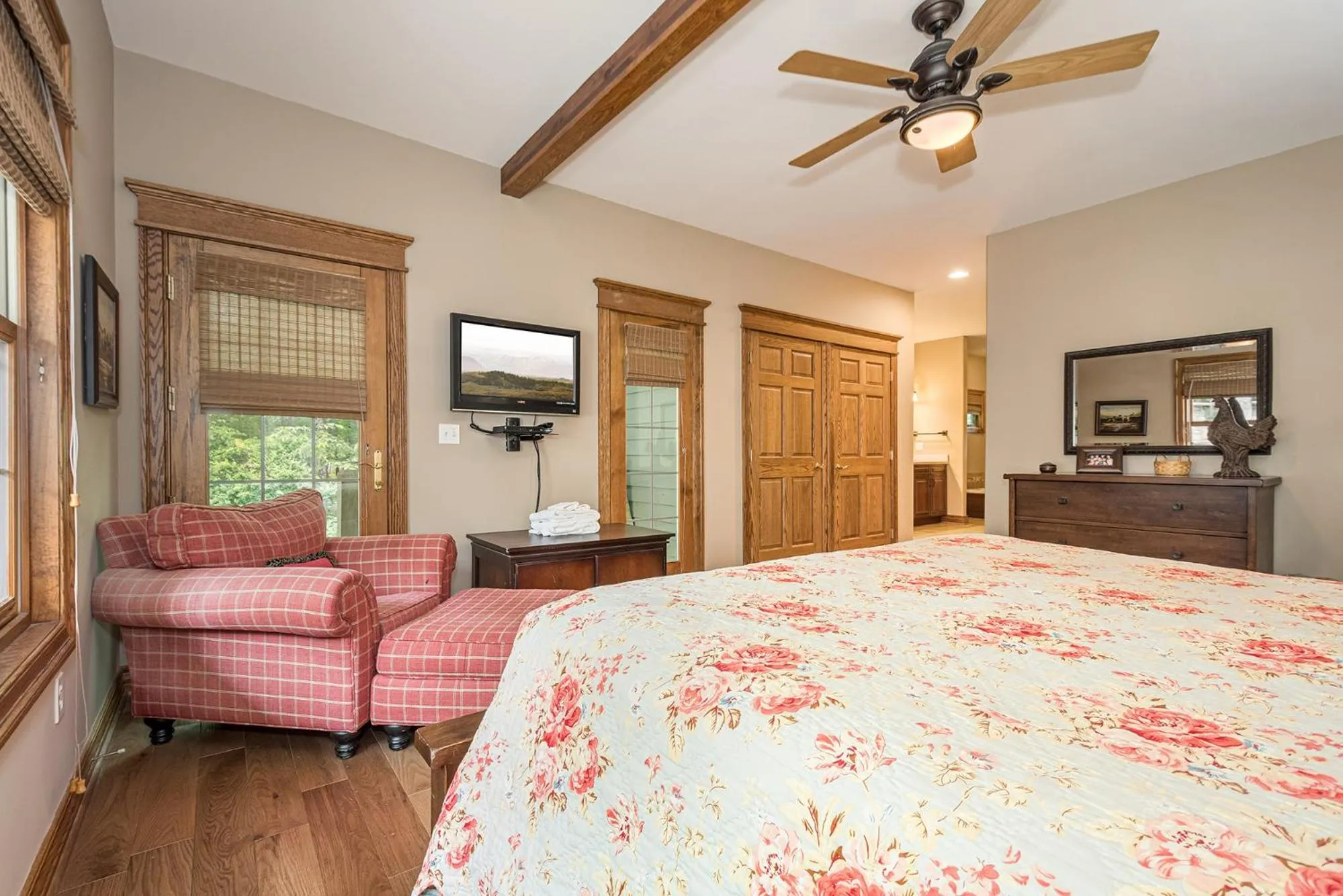 Property building, Bed in Stone Mountain Vista