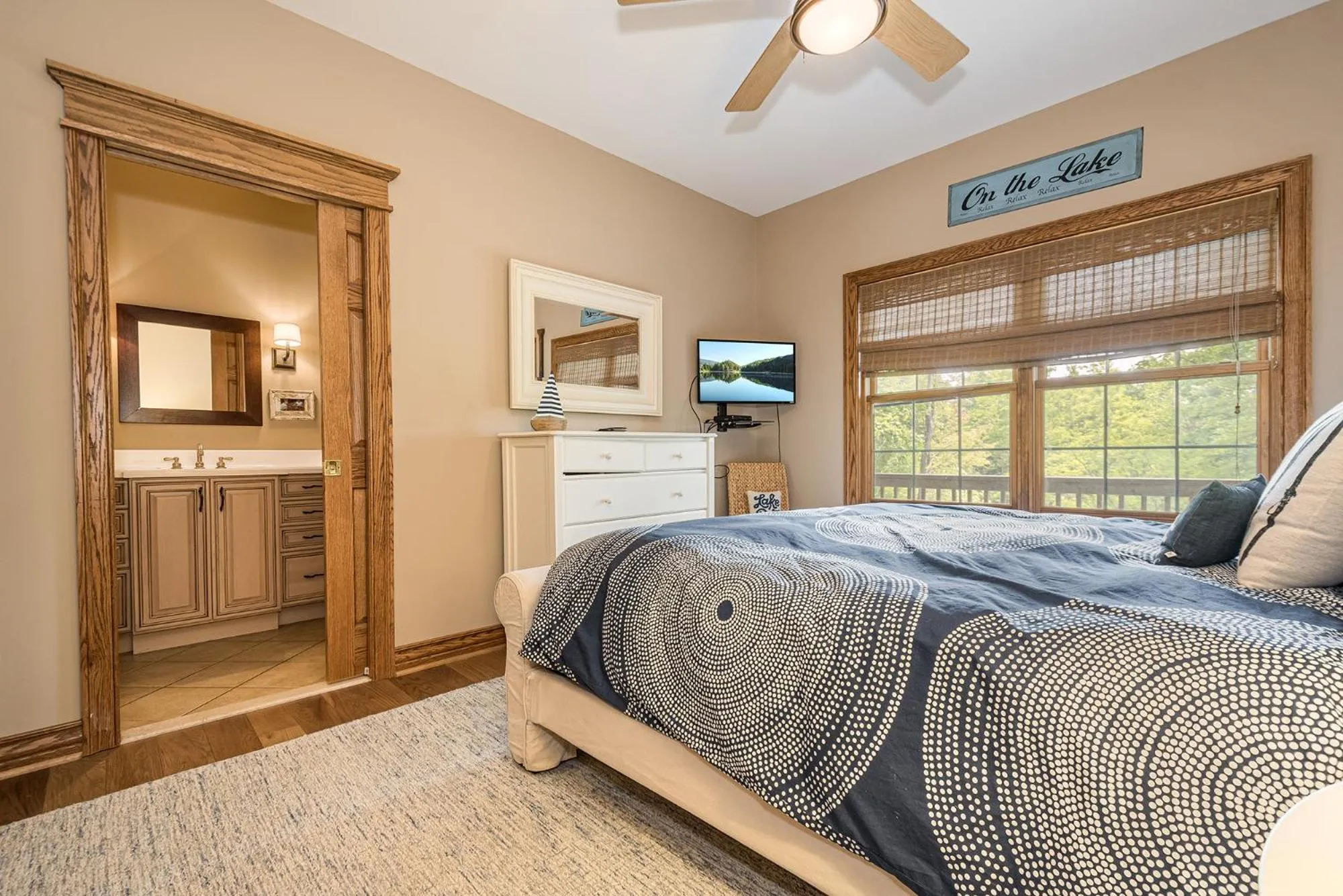 Property building, Bed in Stone Mountain Vista