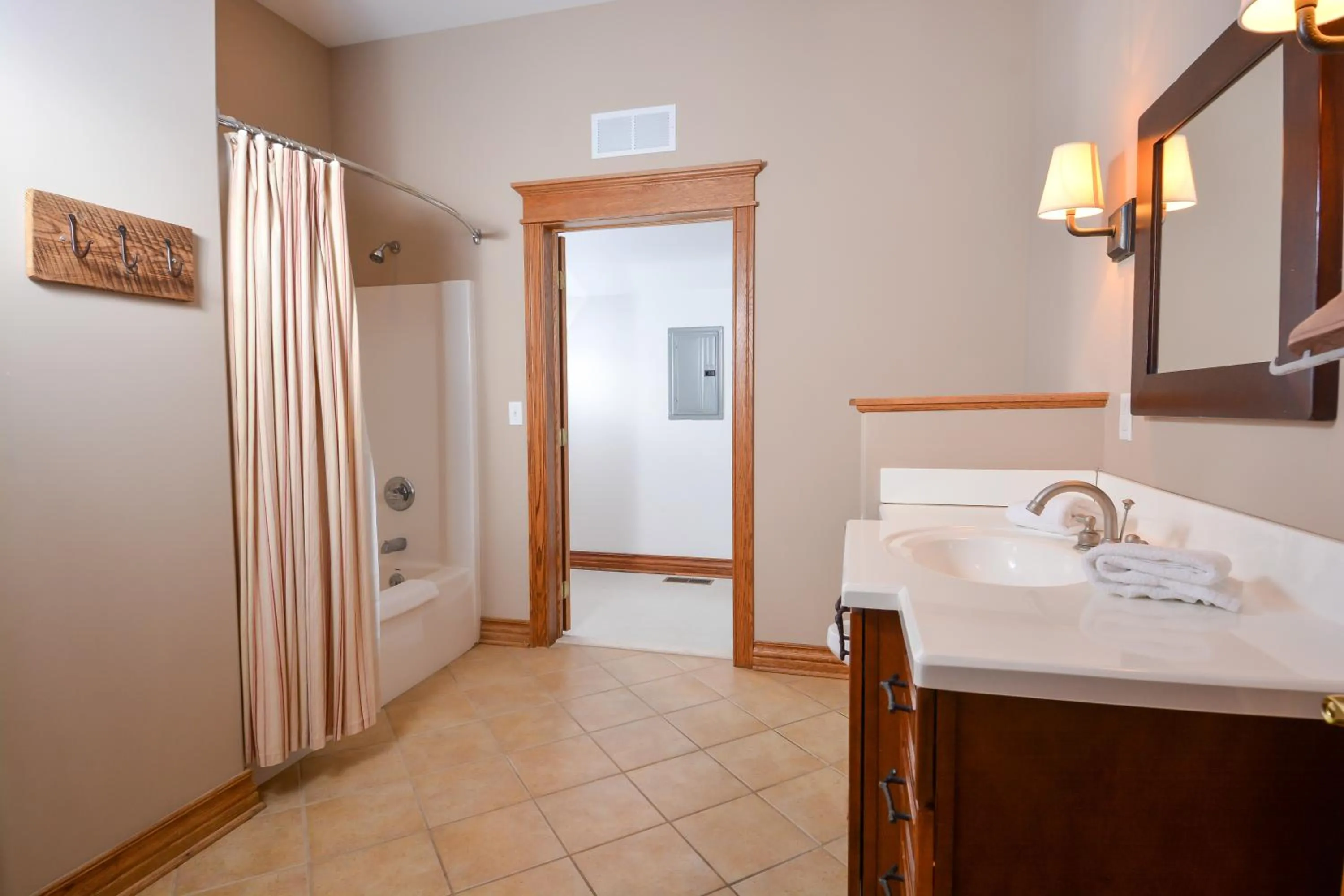 Property building, Bed in Stone Mountain Vista