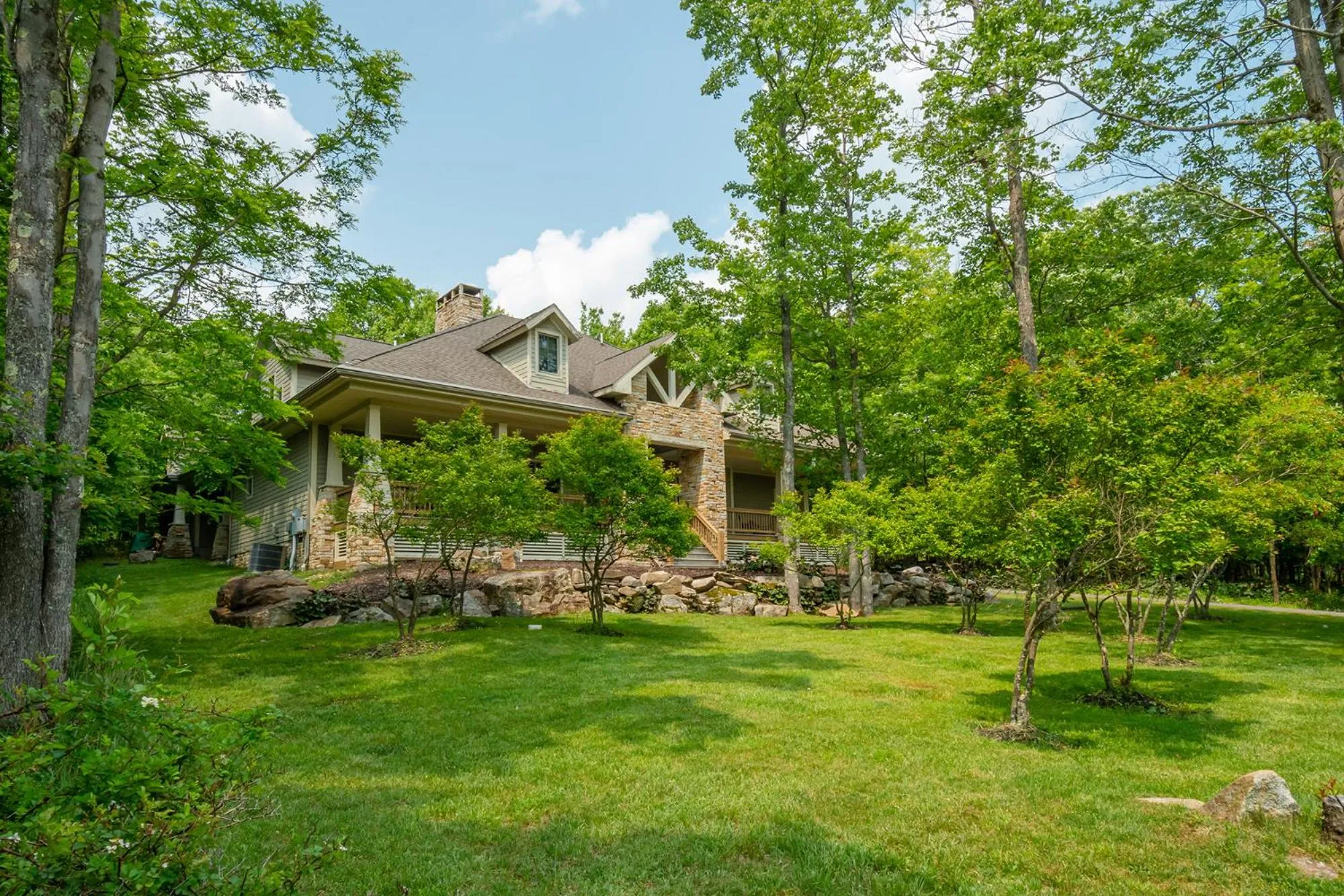 Property building in Stone Mountain Vista