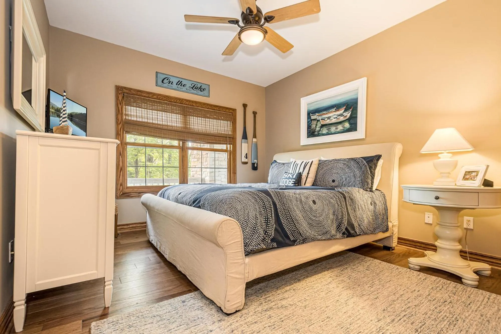 Property building, Bed in Stone Mountain Vista