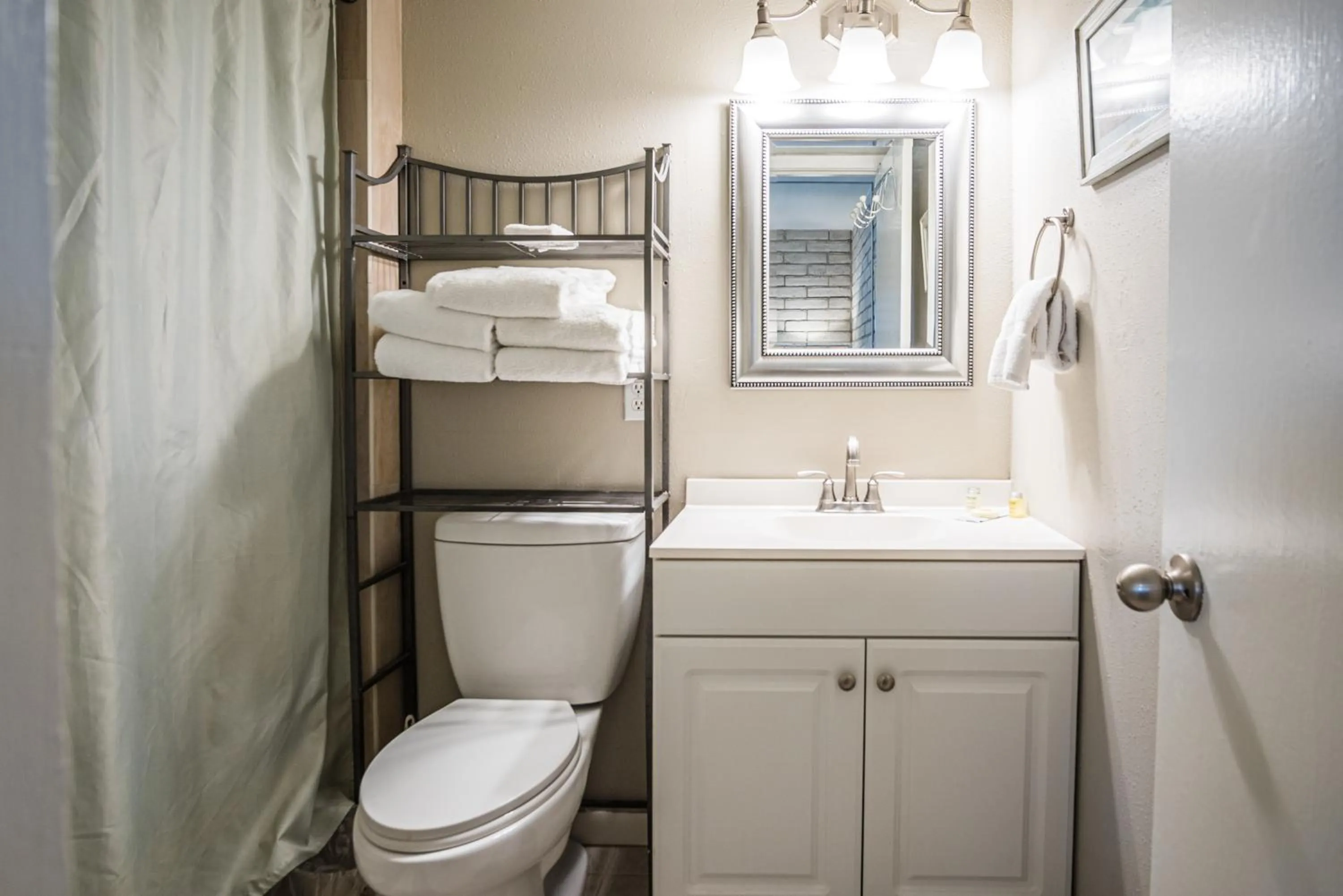 Property building in Pearl Marlin