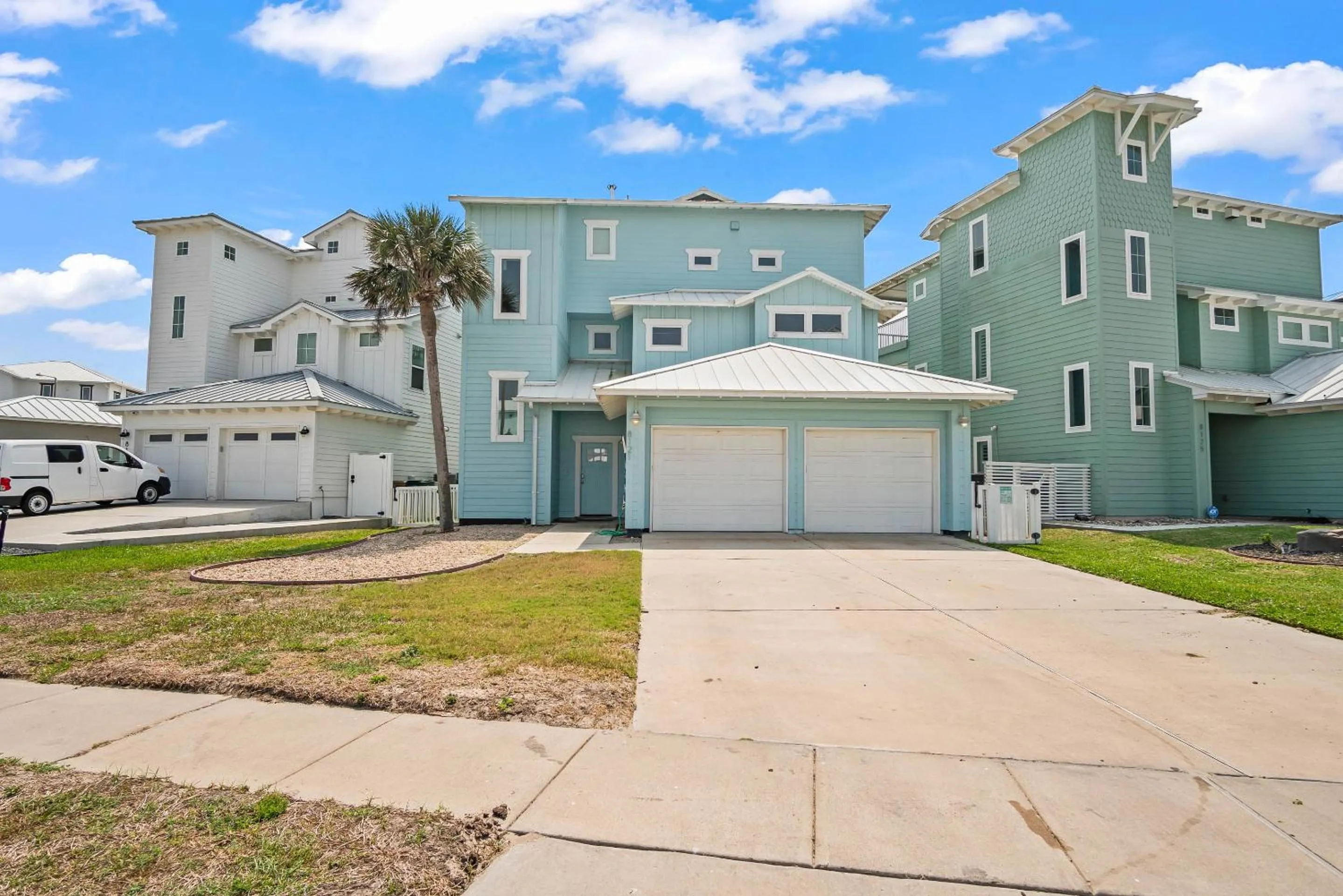 Property building in Beach-A-Holic