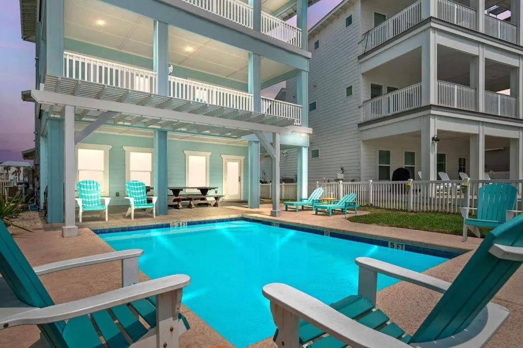 Property building in Beach-A-Holic