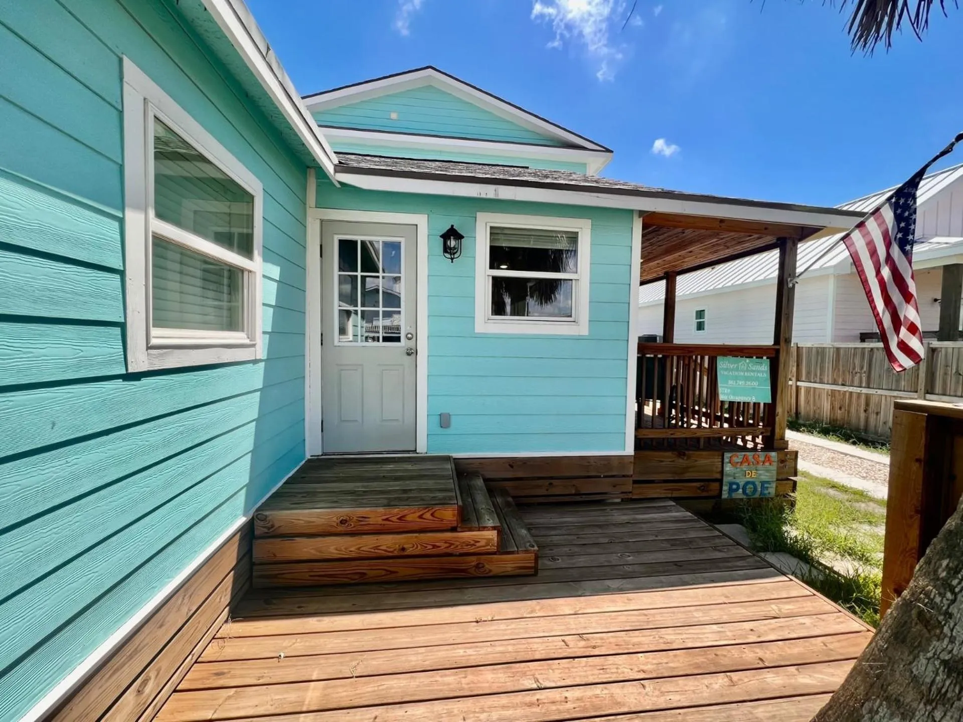 Property building in Casa De Poe