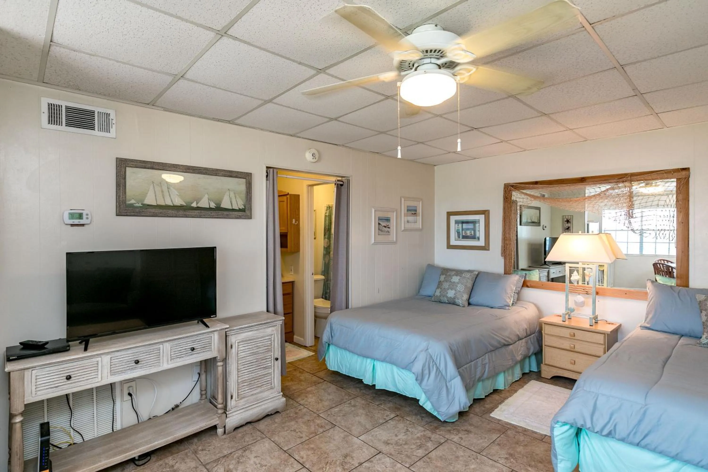 Property building, Bed in Buried Treasure