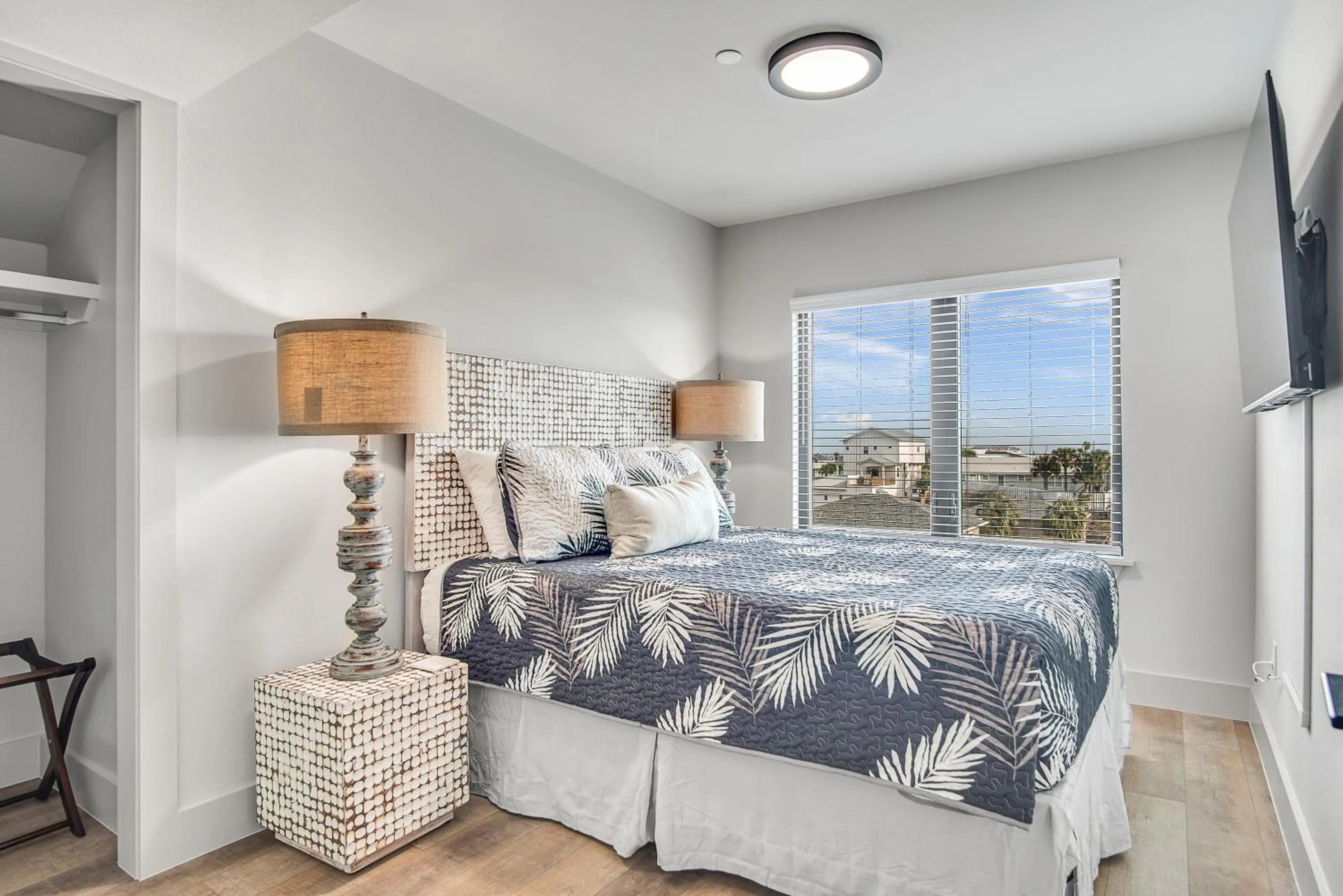 Property building, Bed in The Gentry