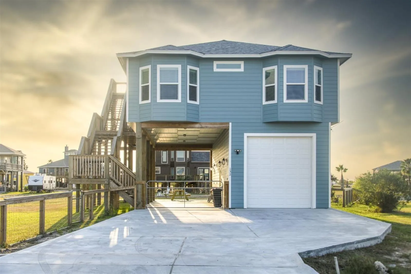 Property building in Blue -Crab- Cove