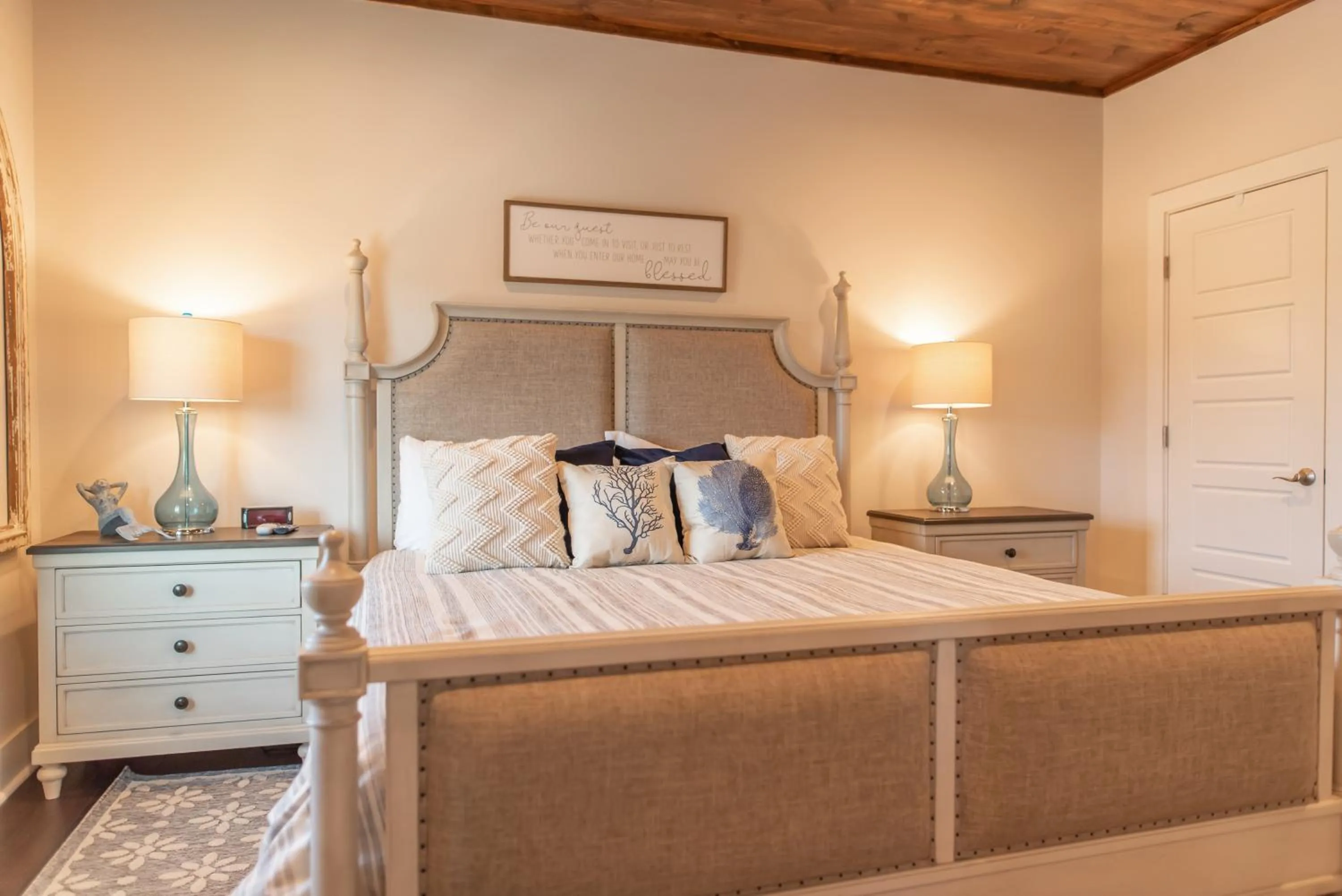 Property building, Bed in Getaway