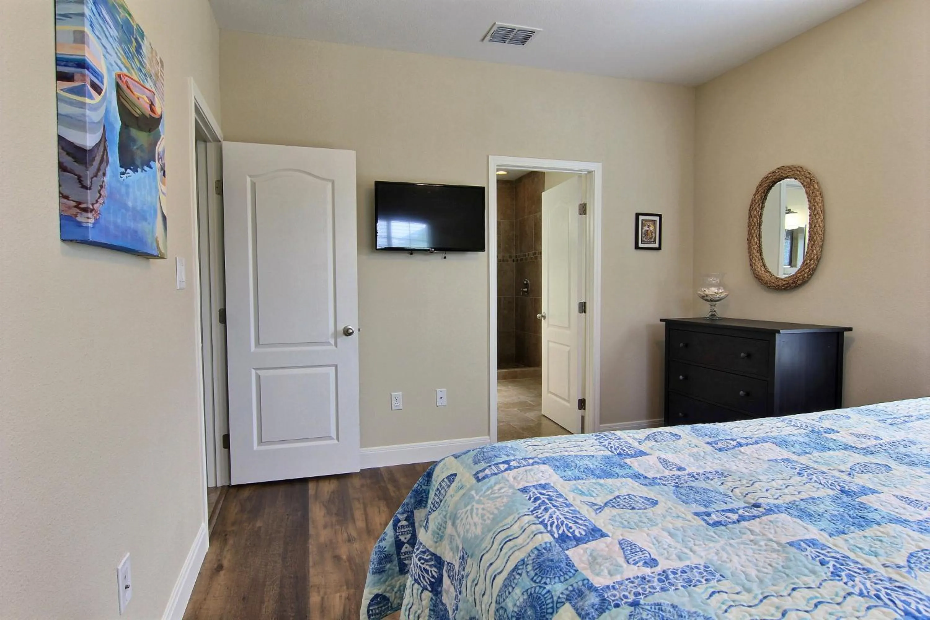 Property building, Bed in Shamrock by the Sea