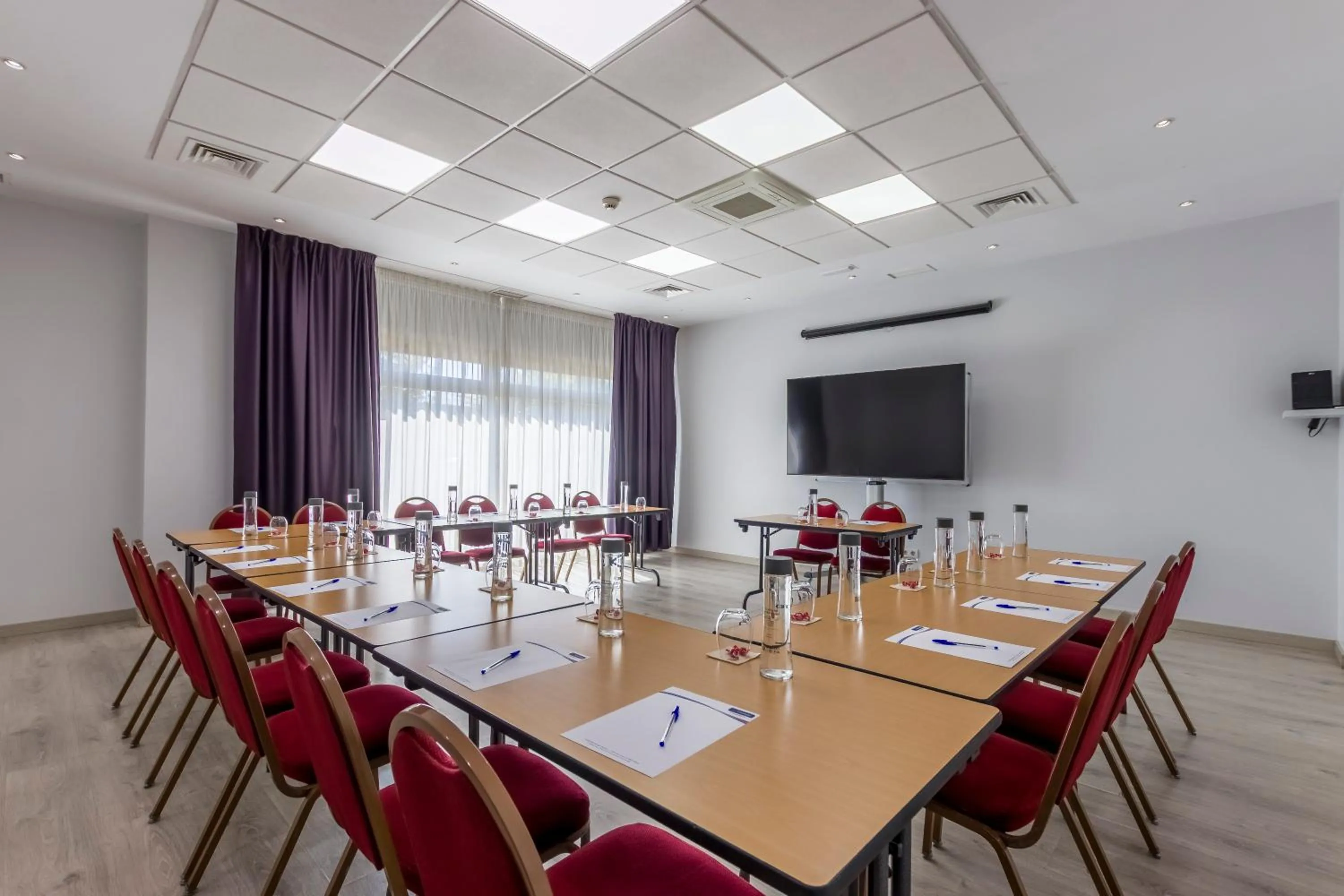Meeting/conference room in Travelodge Madrid Alcalá de Henares