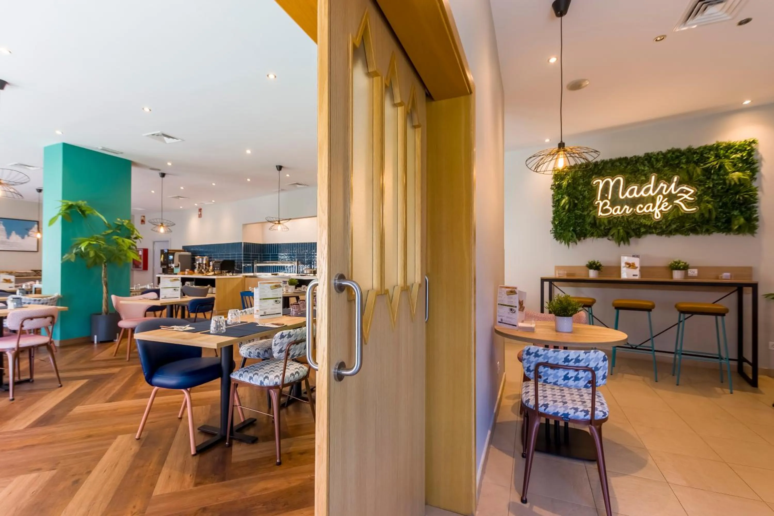 Restaurant/places to eat in Travelodge Madrid Alcalá de Henares