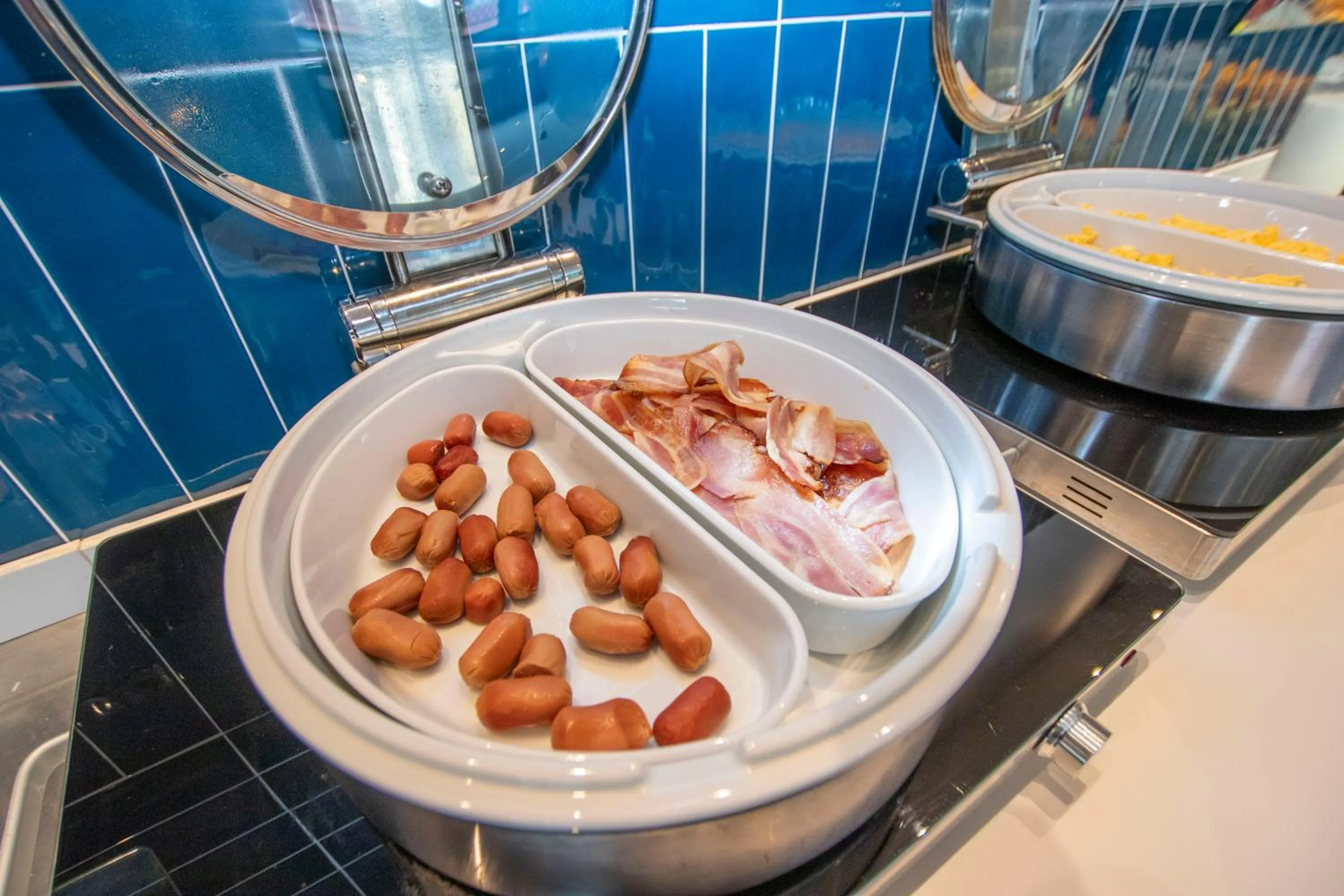 Buffet breakfast in Travelodge Madrid Alcalá de Henares