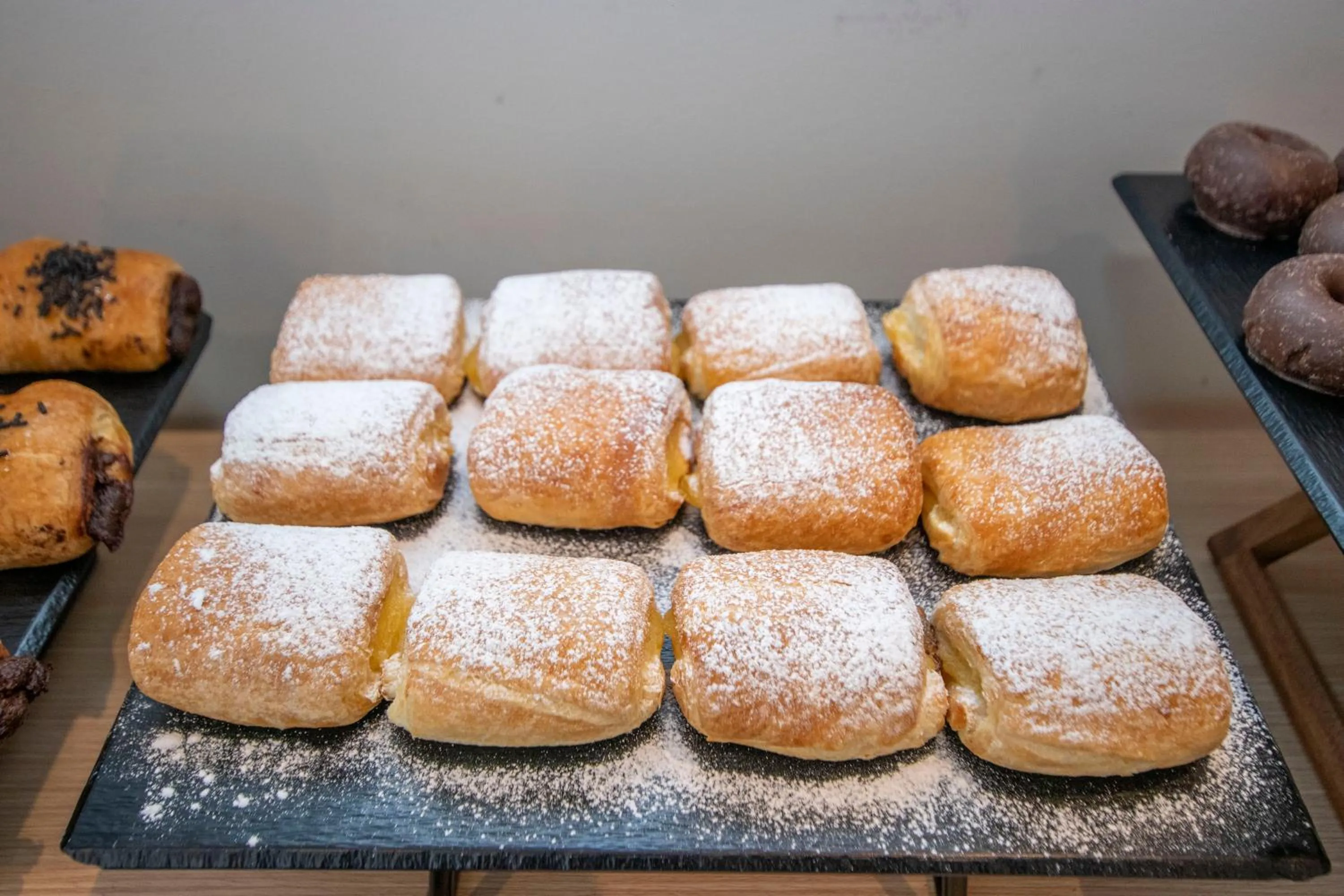 Buffet breakfast in Travelodge Madrid Alcalá de Henares