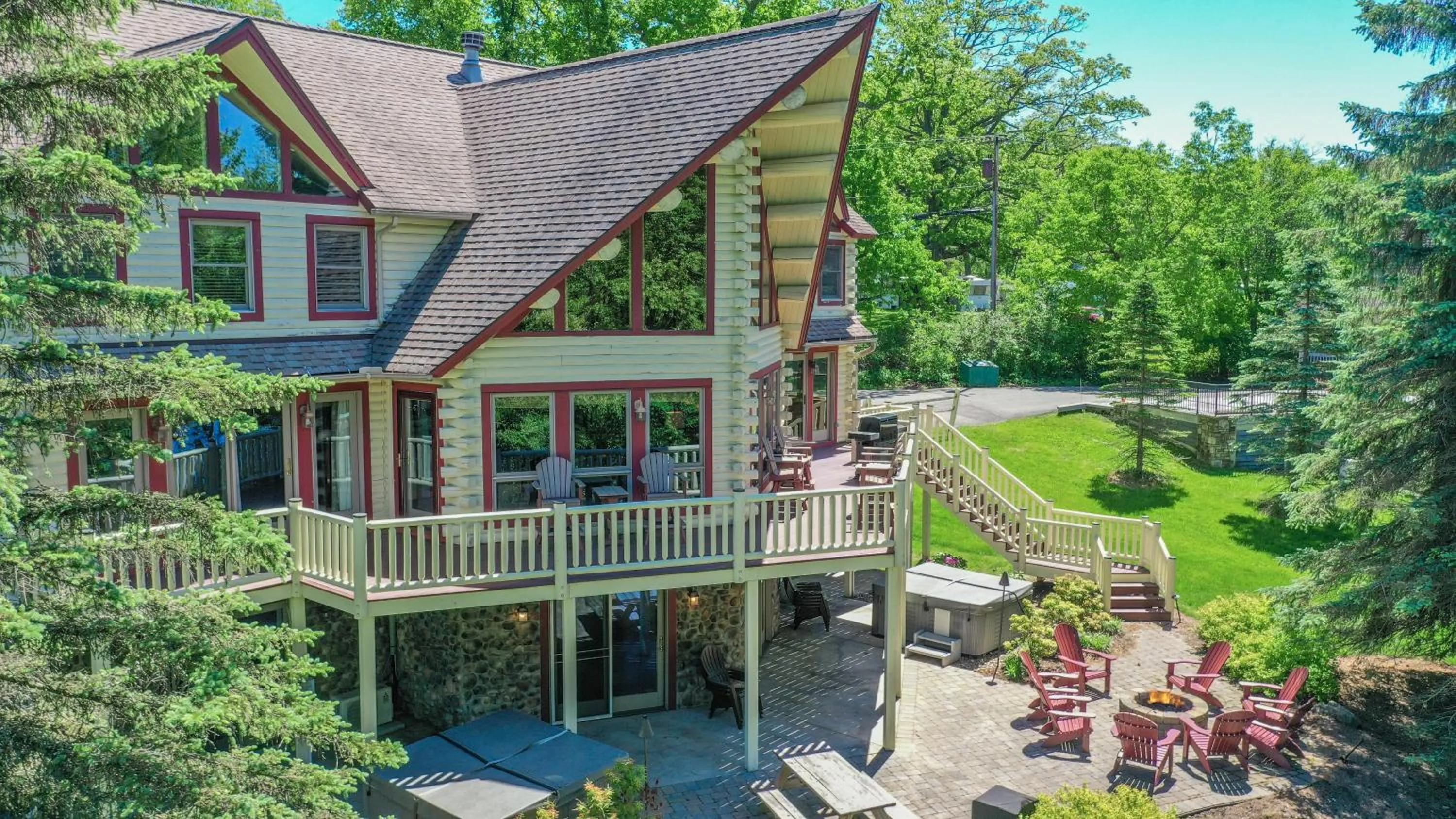 Property building in Mallard Landing