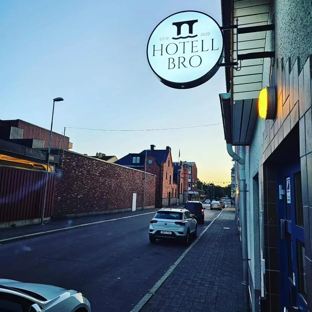 Property building in Hotell Bro