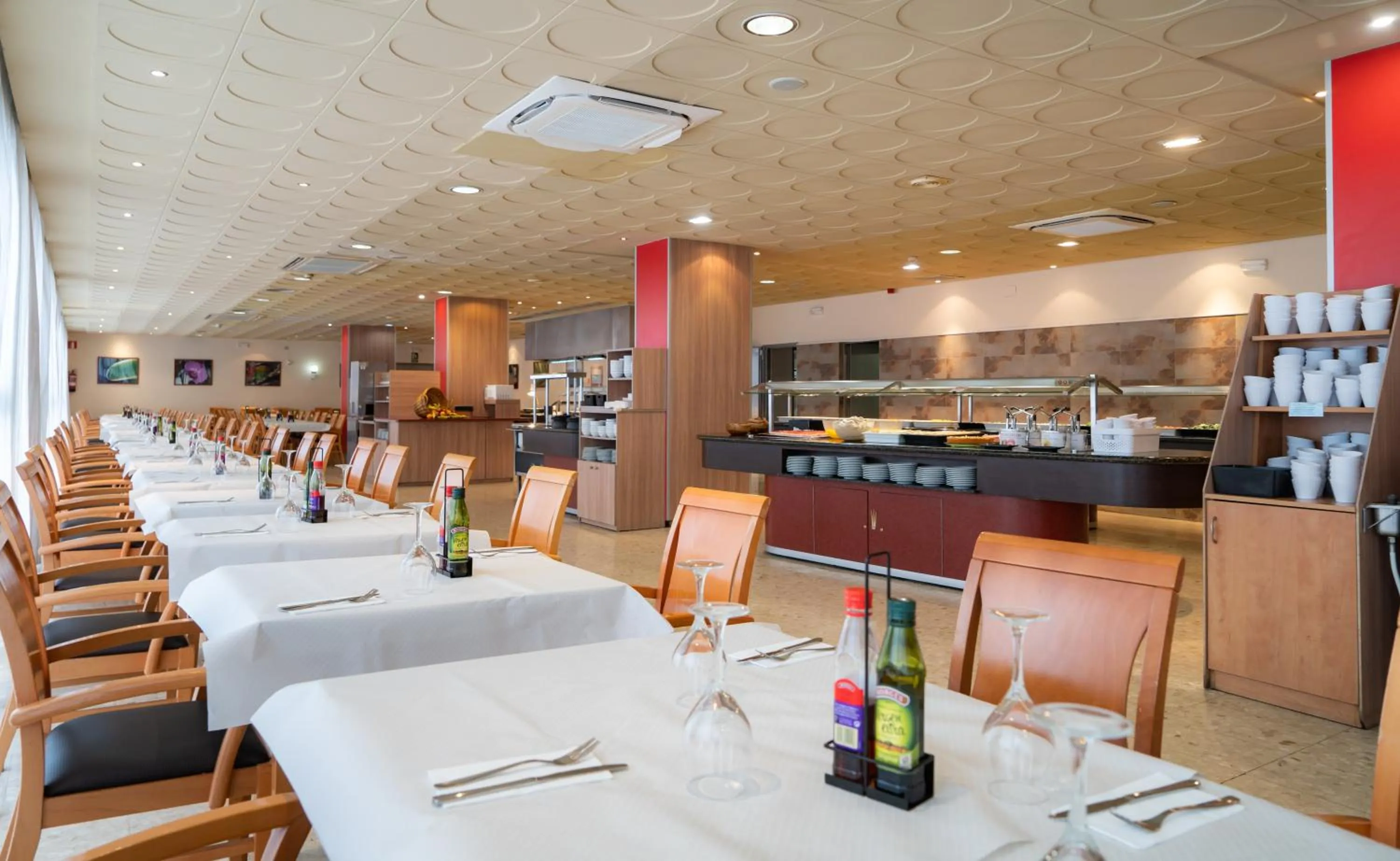 Restaurant/places to eat in Medplaya Hotel Santa Monica