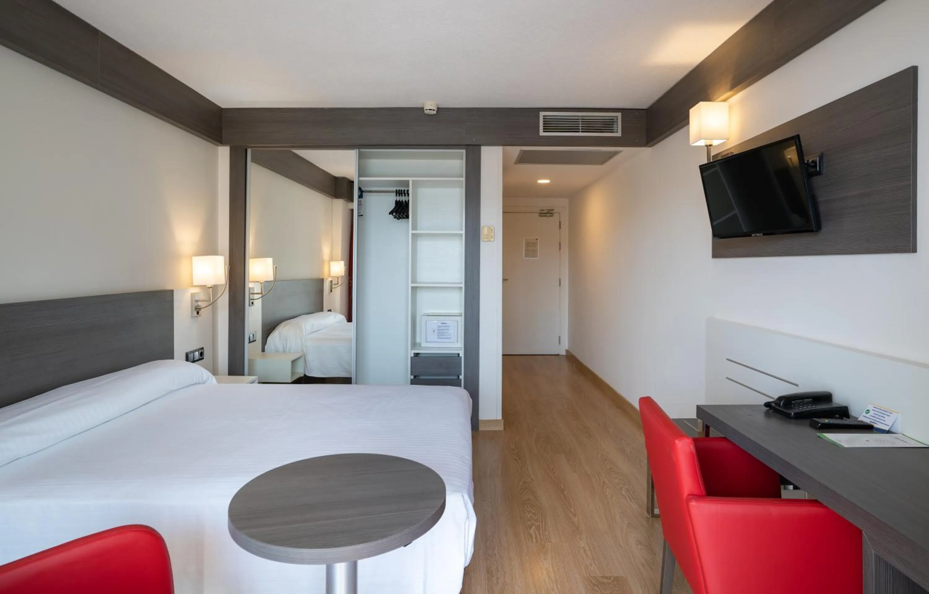 Photo of the whole room, Bed in Medplaya Hotel Santa Monica