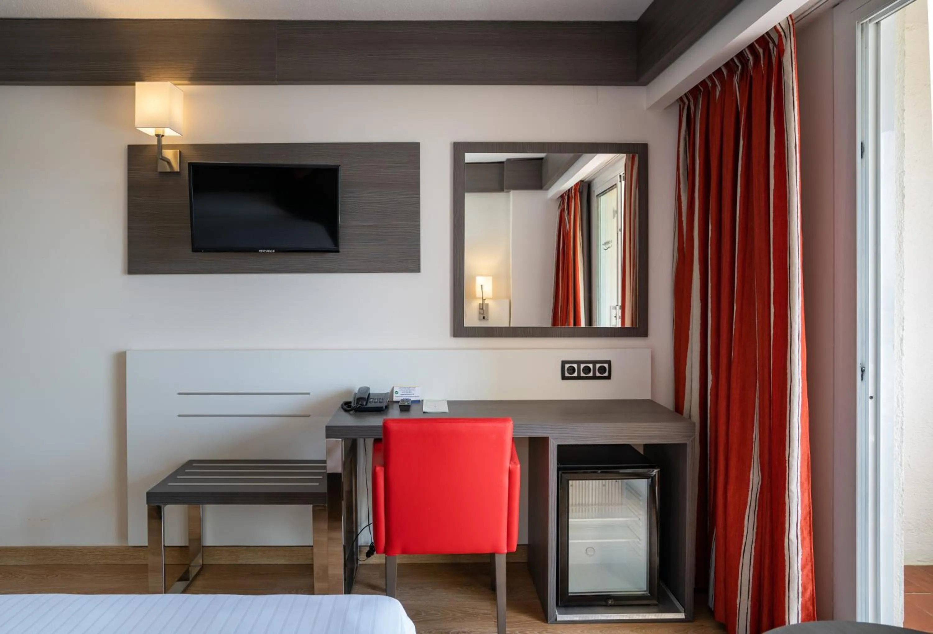 Photo of the whole room, Bed in Medplaya Hotel Santa Monica