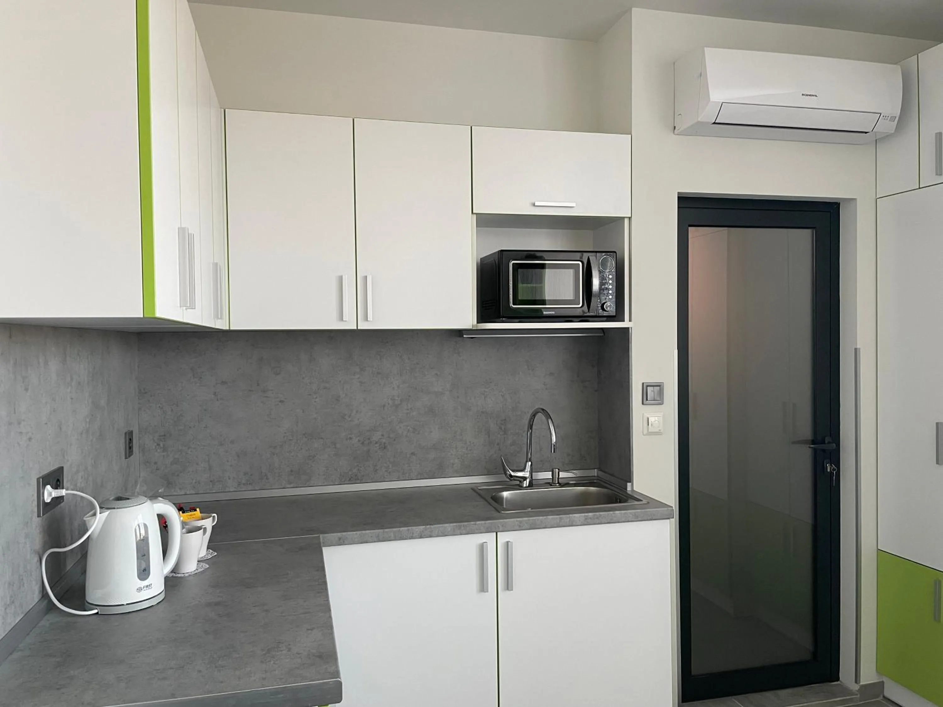Coffee/tea facilities in DORM BG pet-friendly Aparthotel
