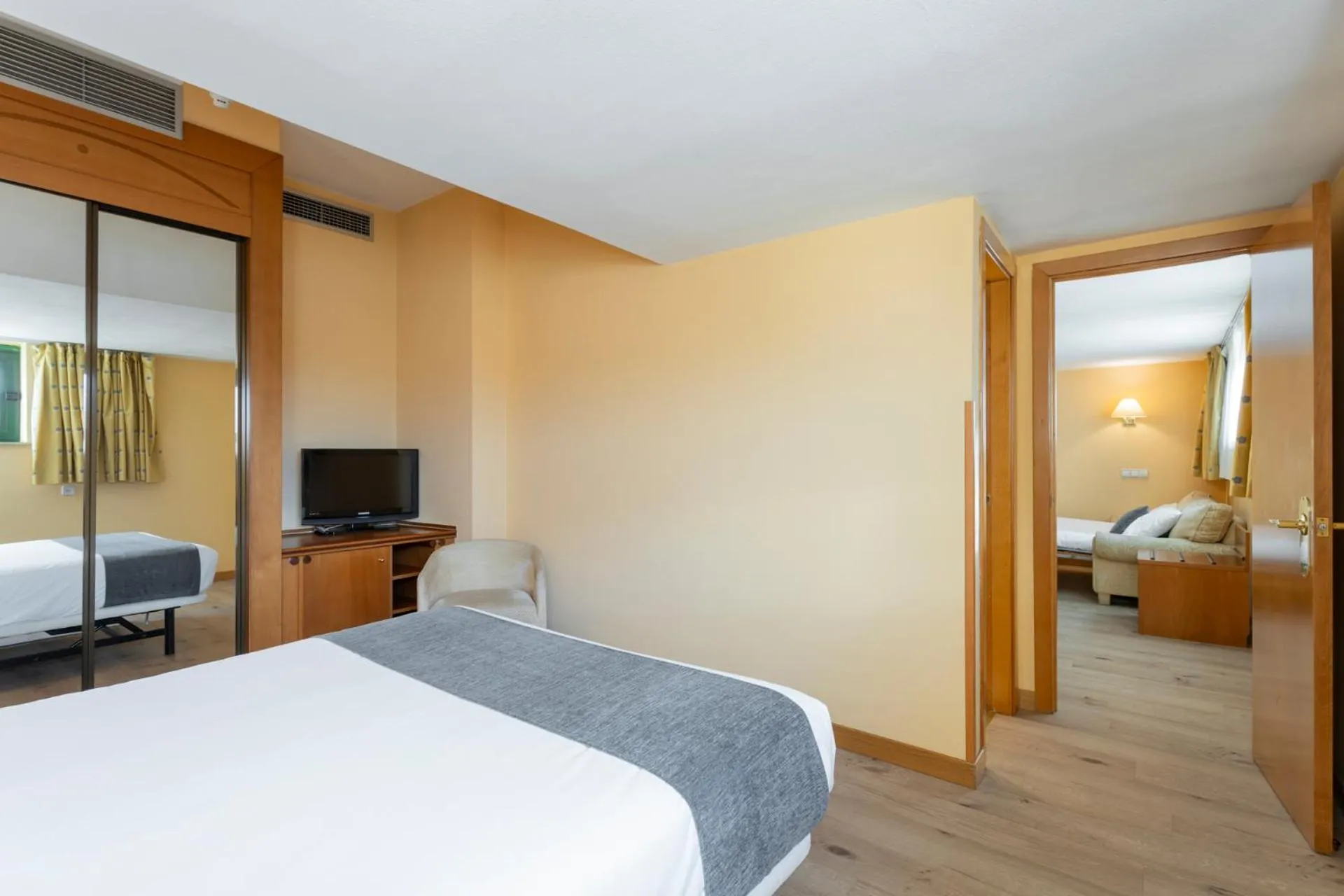 Photo of the whole room, Bed in Hotel Alda Río Tormes