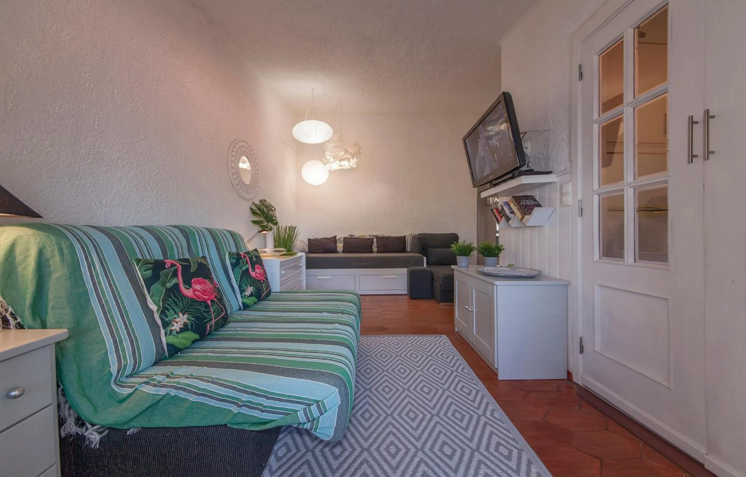 TV and multimedia in Maritime Discovery Apartment