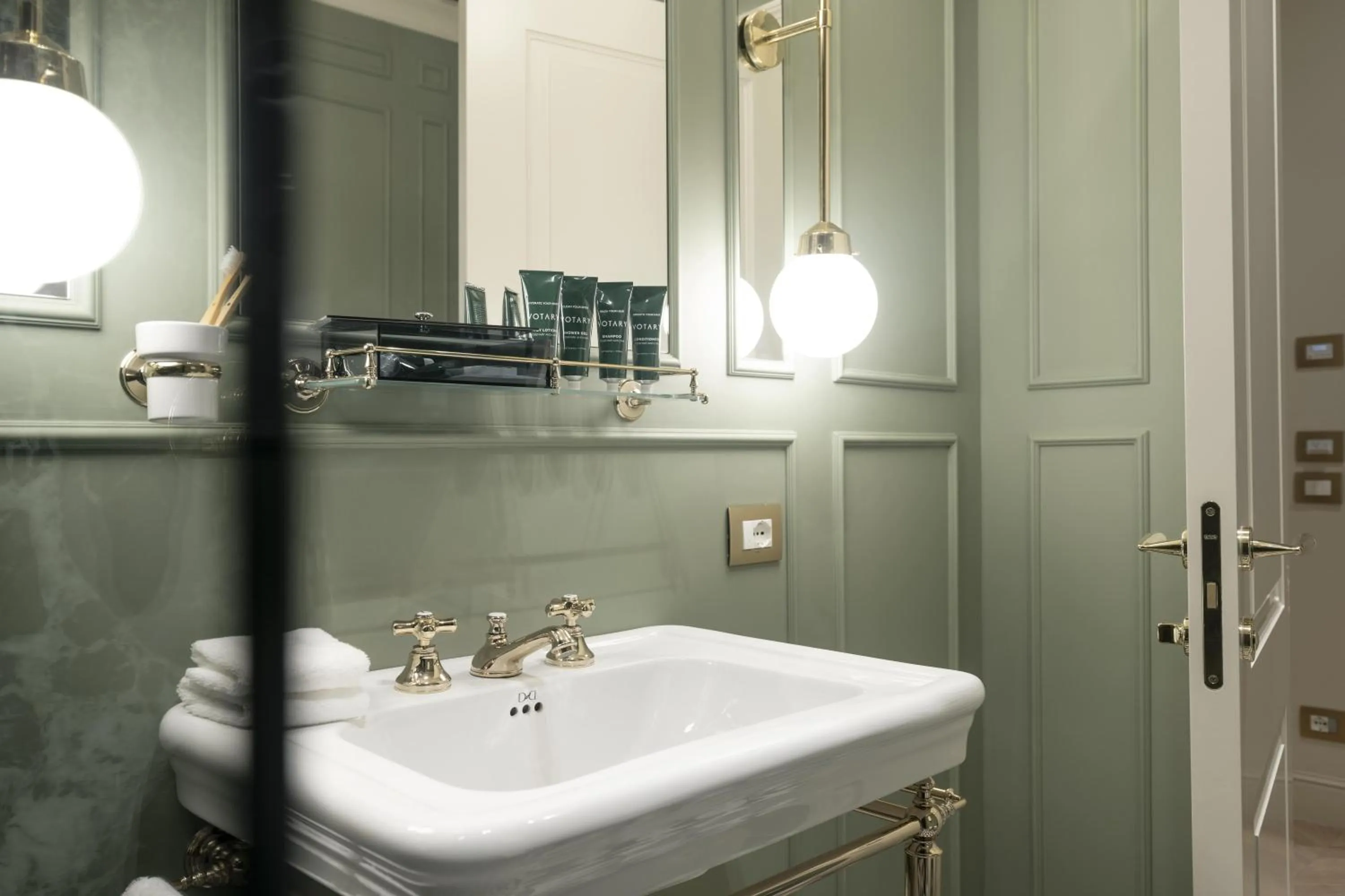 Bathroom in Hotel La Gemma