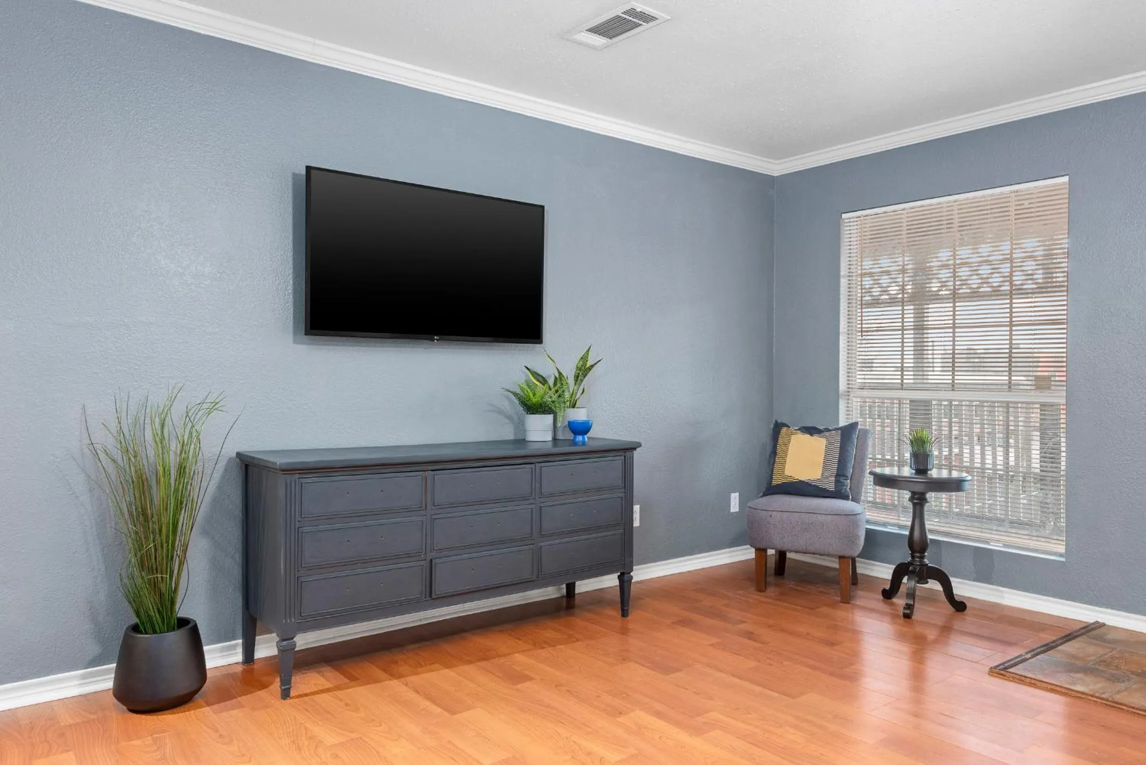 TV and multimedia in Sunnyside Retreat