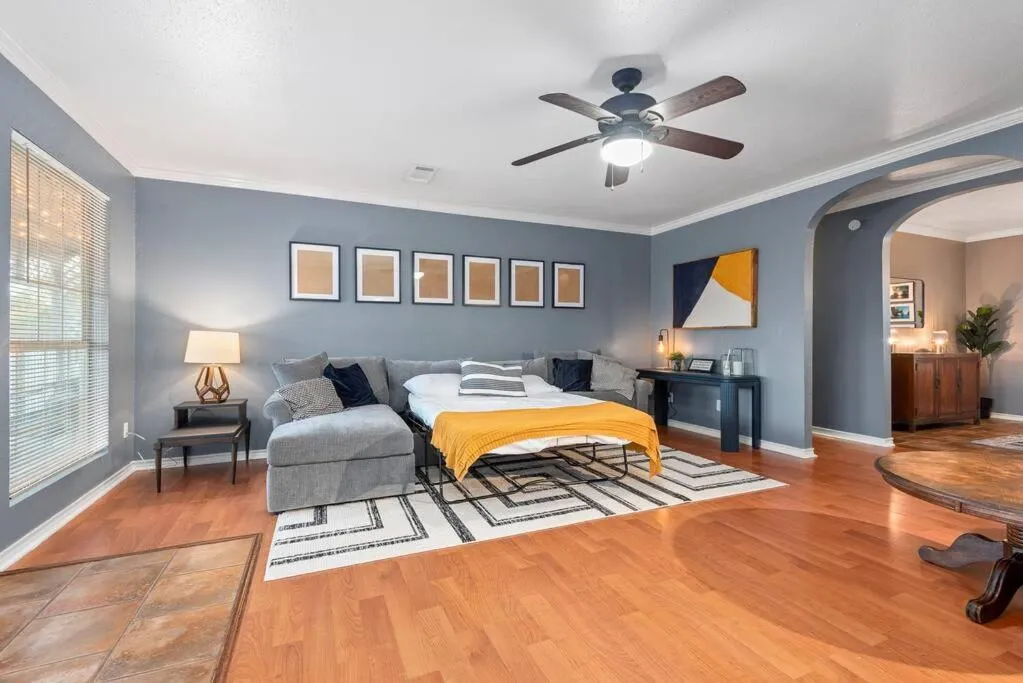 Bed in Sunnyside Retreat