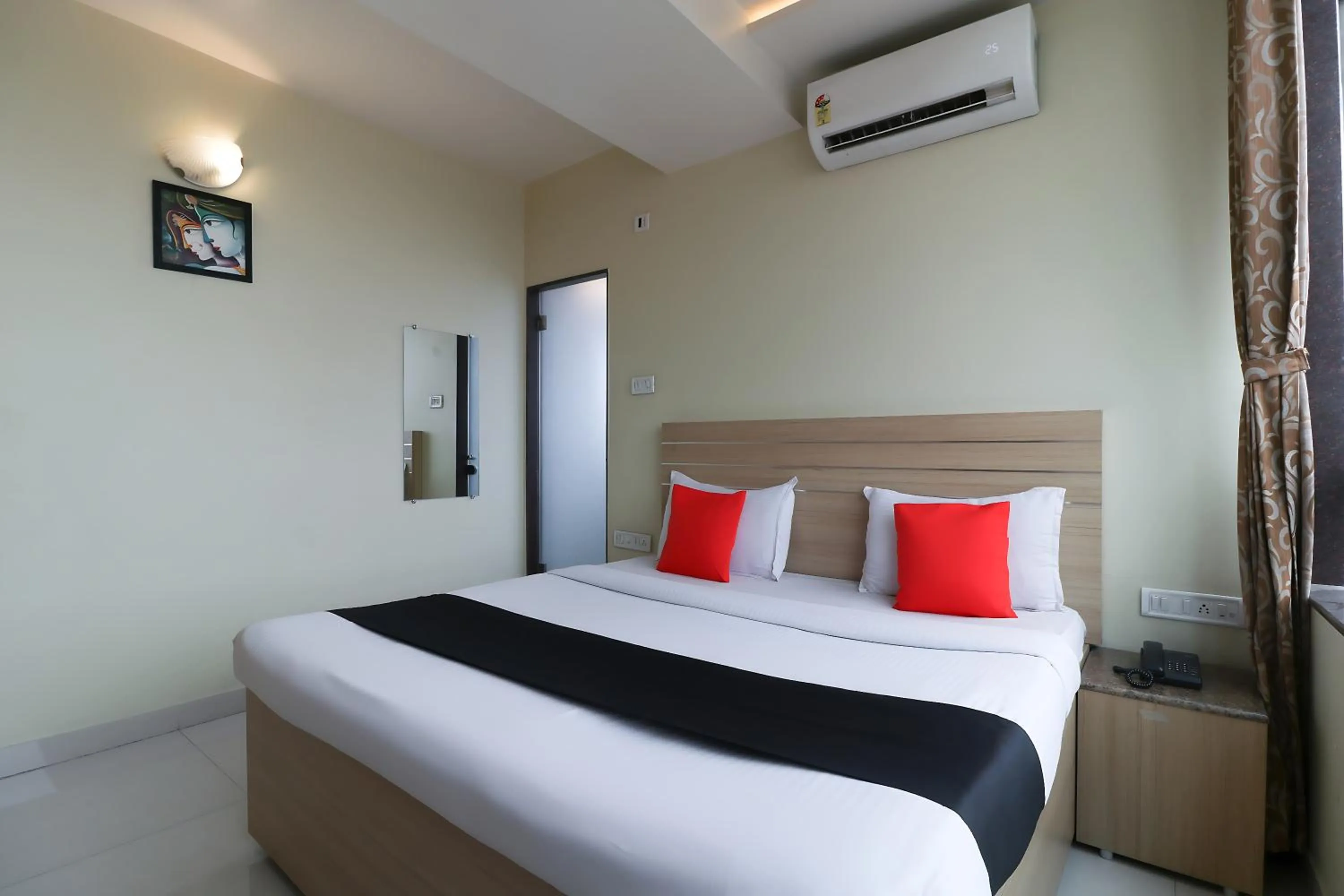 Bedroom, Bed in Hotel Gaurav Residency