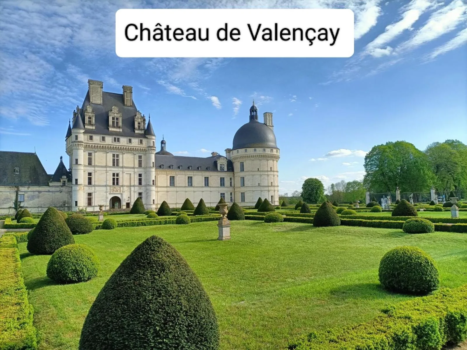 Property Building in VILLA ESPERANZA Chambre 2 proche Zoo de Beauval et Châteaux de La Loire