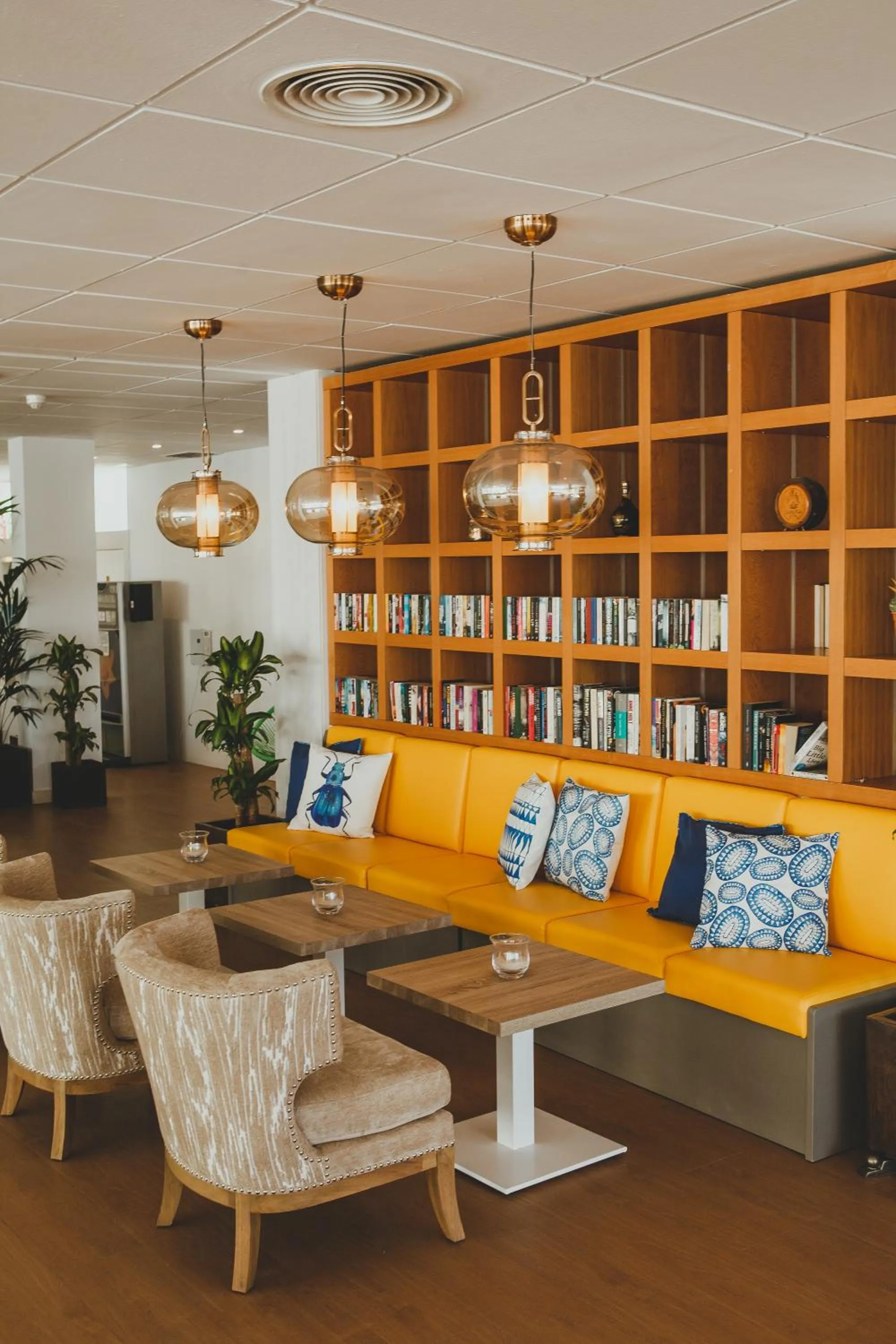 Library in Hotel Alay - Adults Only Recommended