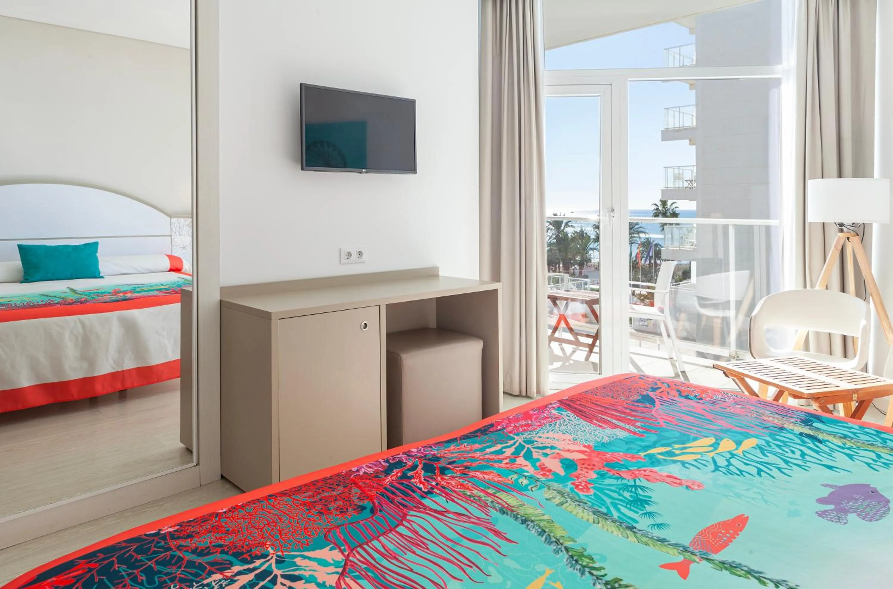 Bedroom, Bed in Hotel Alay - Adults Only Recommended