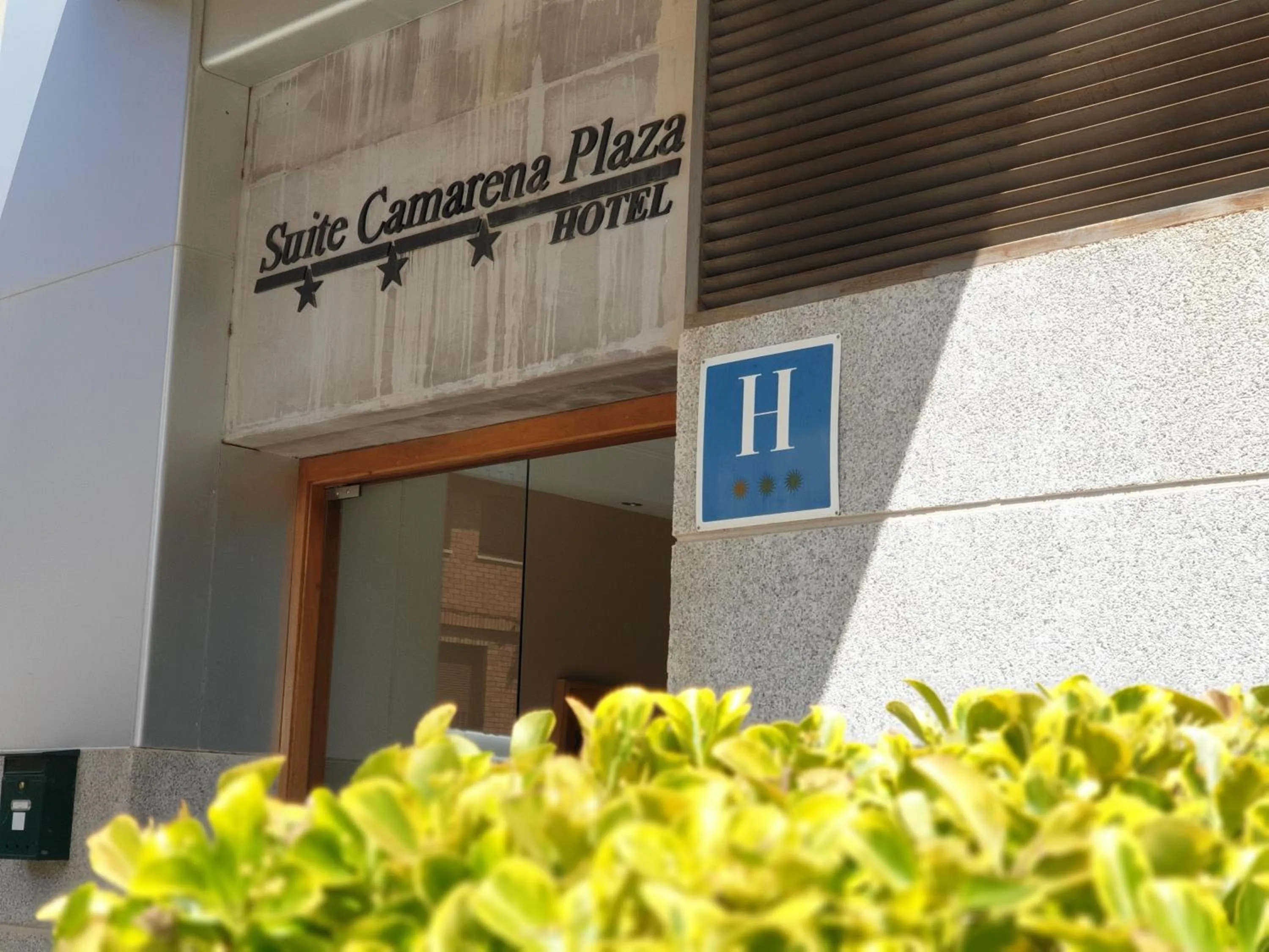 Facade/entrance in Hotel Suite Camarena