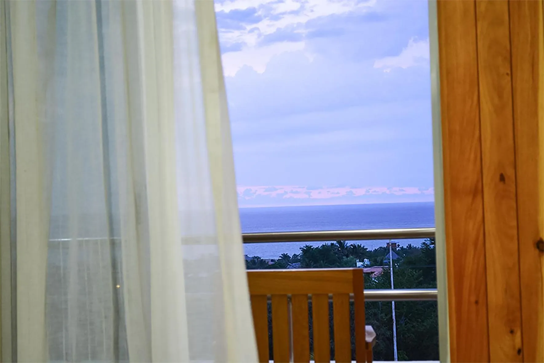 Balcony/Terrace in Brisa Color Esmeralda