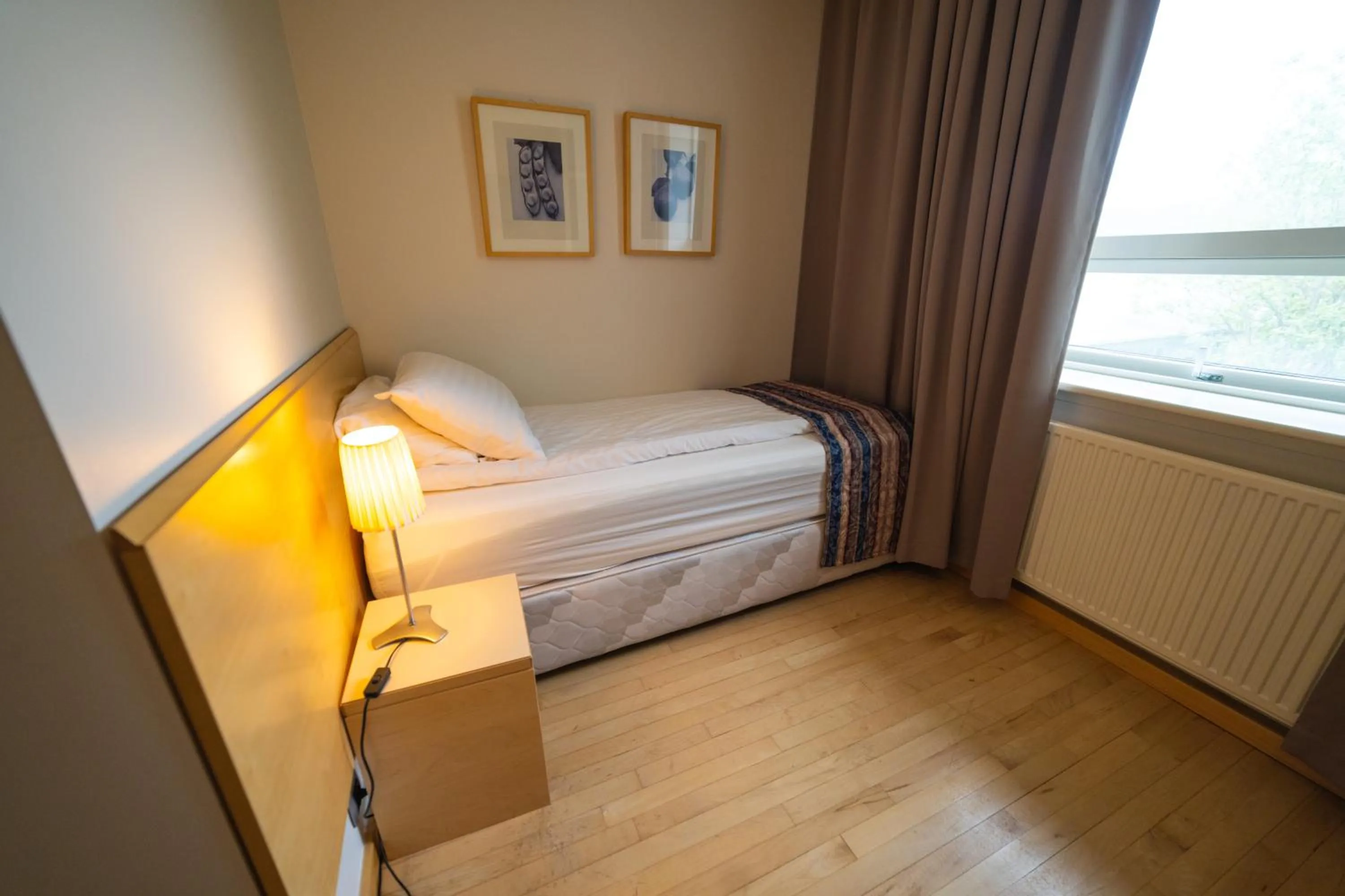 Property building, Bed in Dalahótel