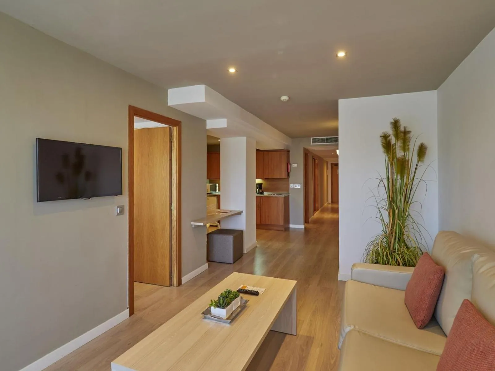 Bedroom in BQ Augusta Hotel