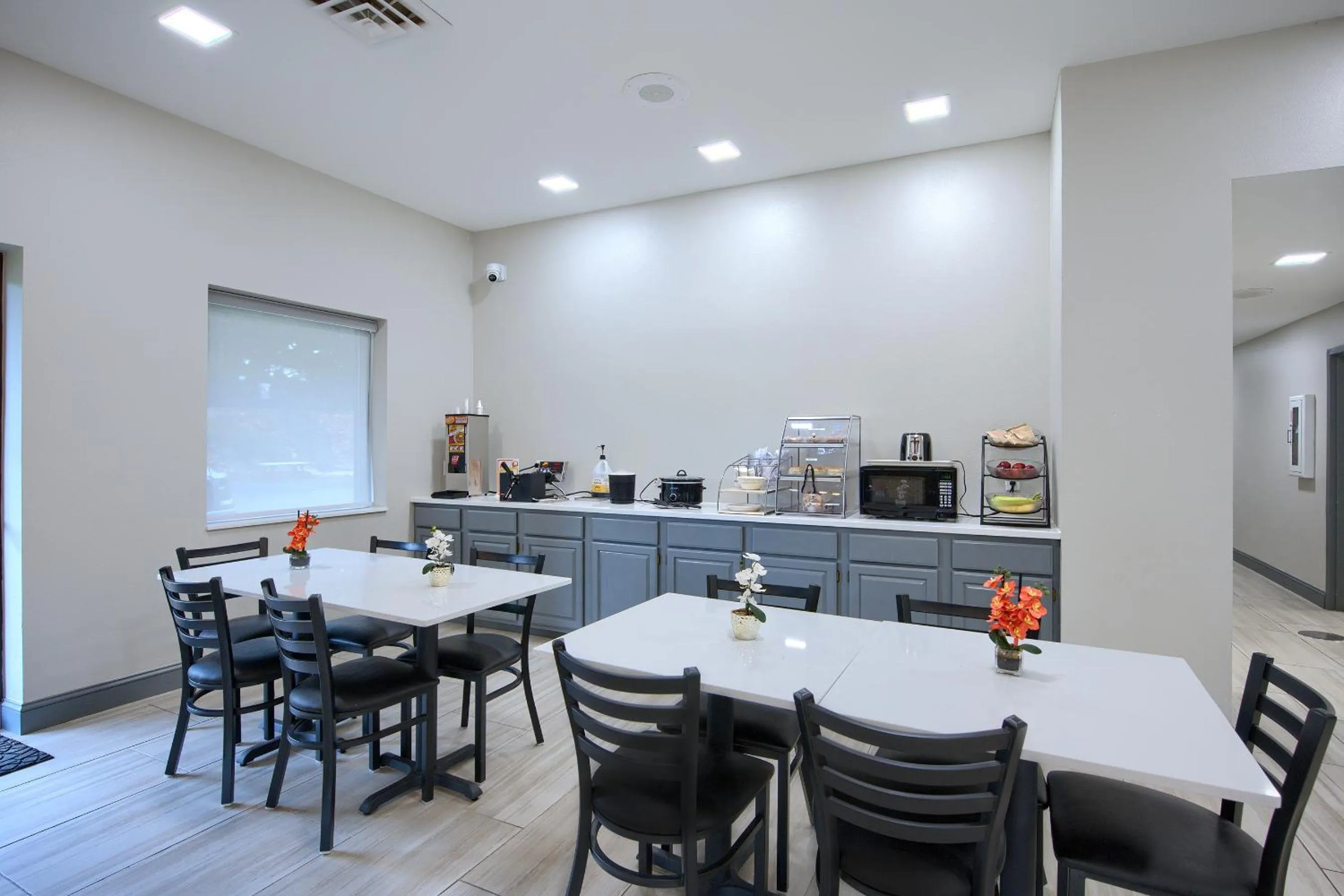 Breakfast in Hot Springs Village Inn