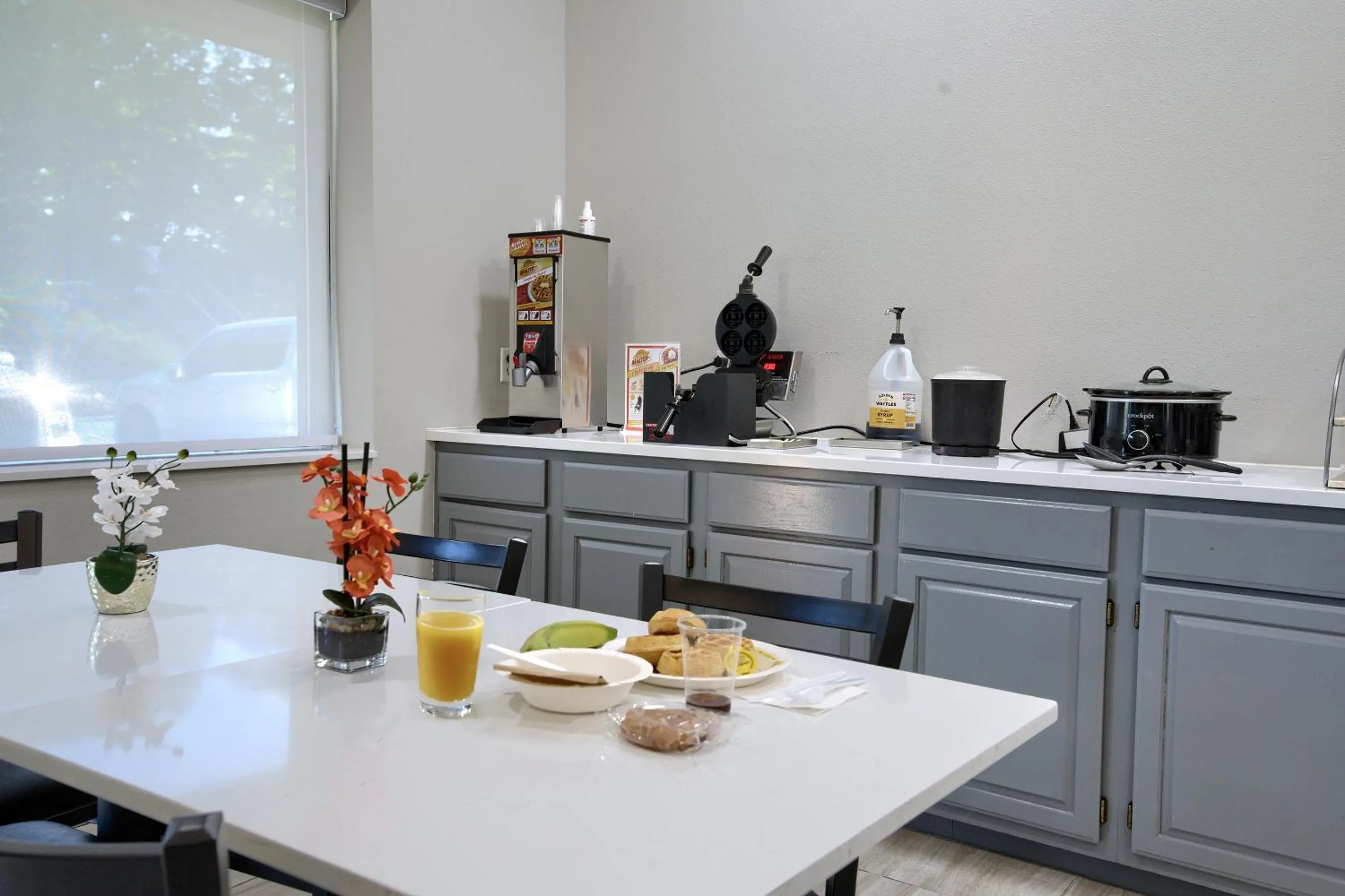 Breakfast in Hot Springs Village Inn