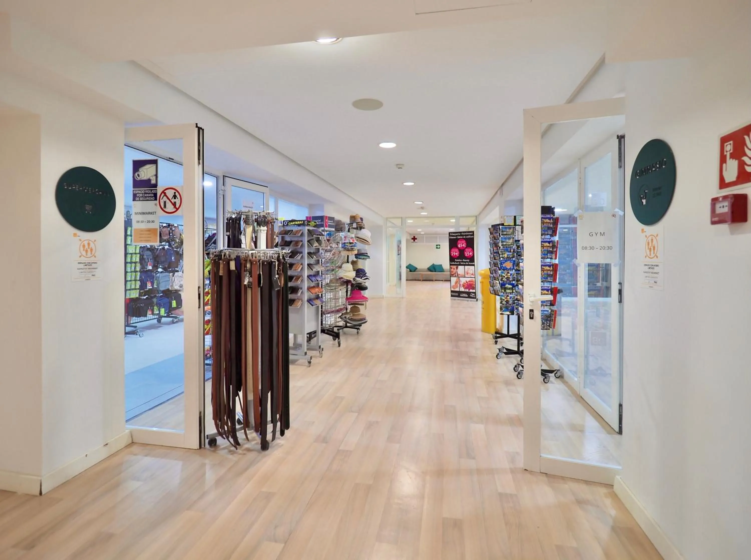 On-site shops in BQ Belvedere Hotel