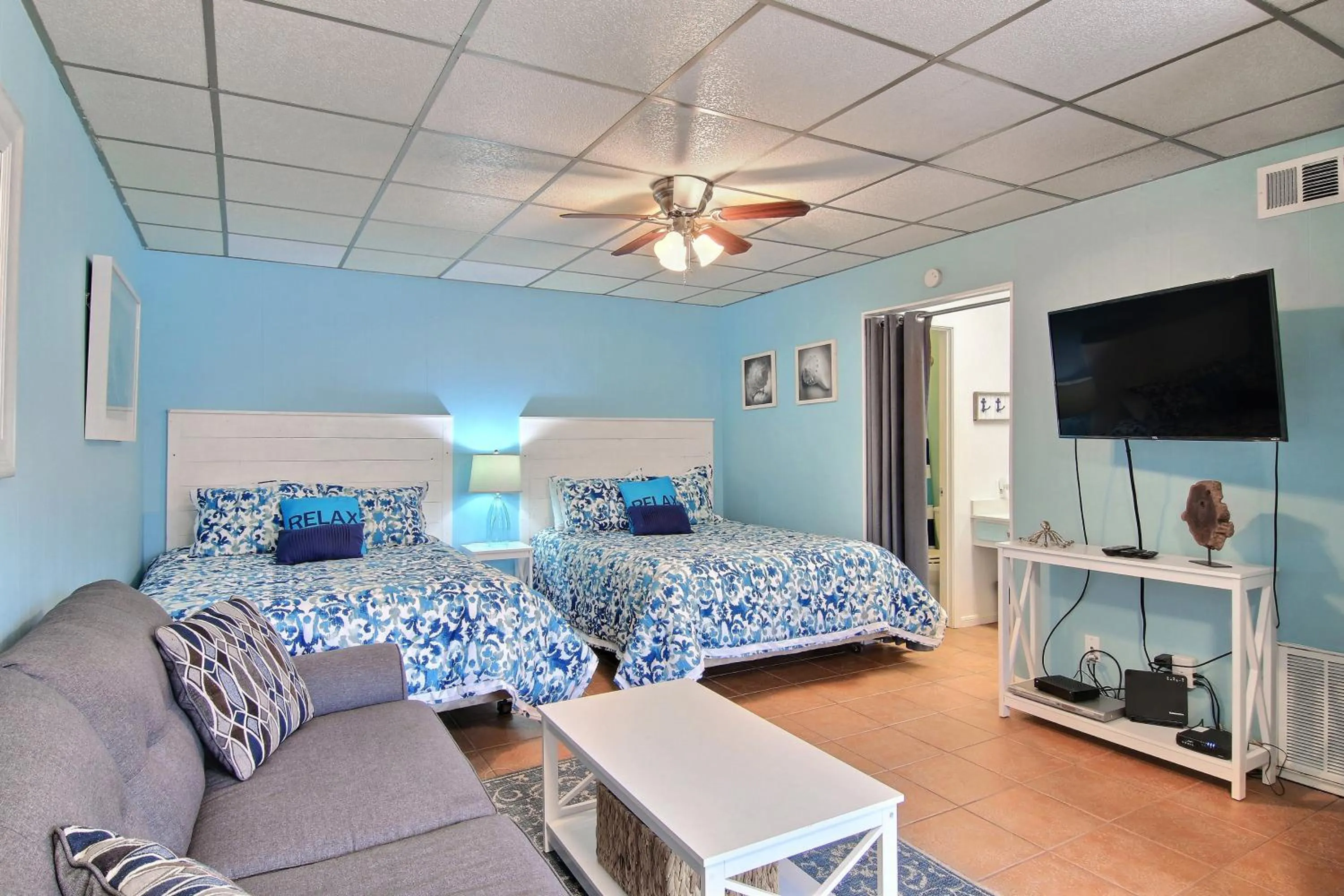 Property building, Bed in On the Half Shell