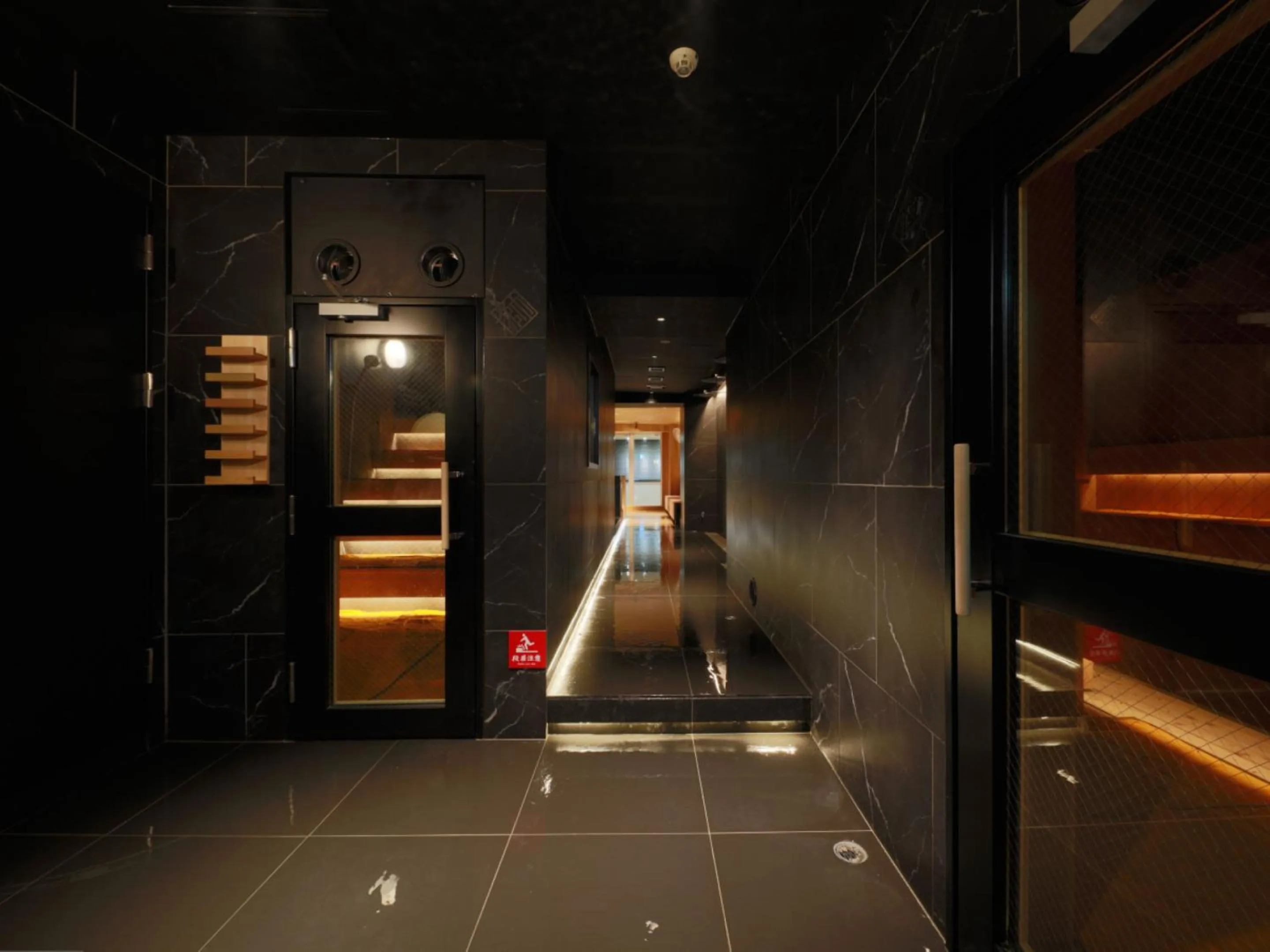 Sauna in Rembrandt Cabin & Spa Shimbashi - Caters to Men