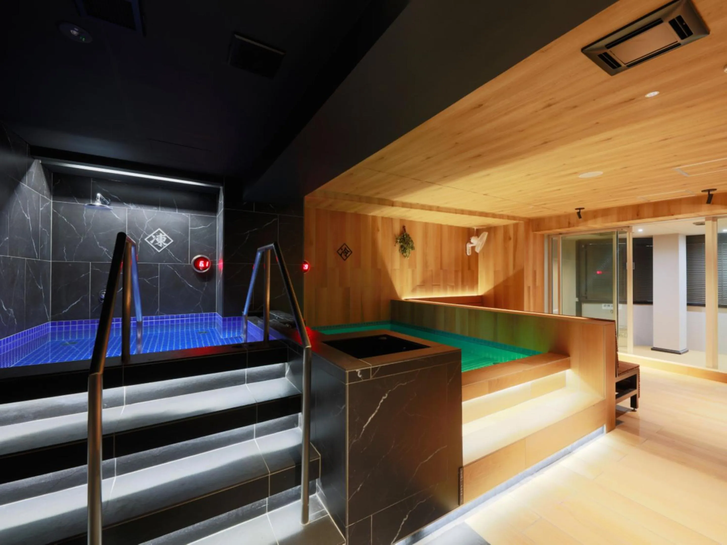 Sauna in Rembrandt Cabin & Spa Shimbashi - Caters to Men