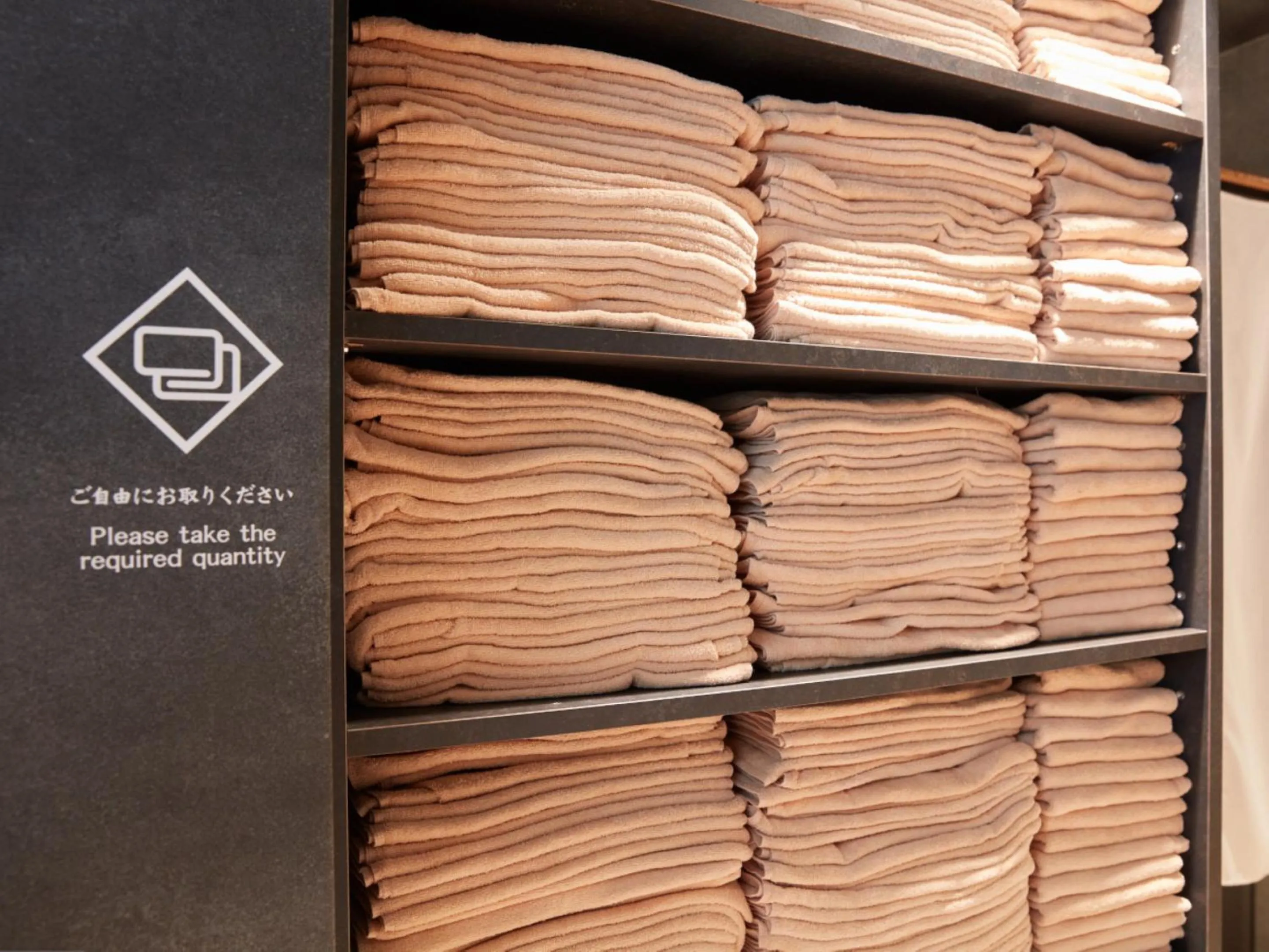 Public Bath in Rembrandt Cabin & Spa Shimbashi - Caters to Men