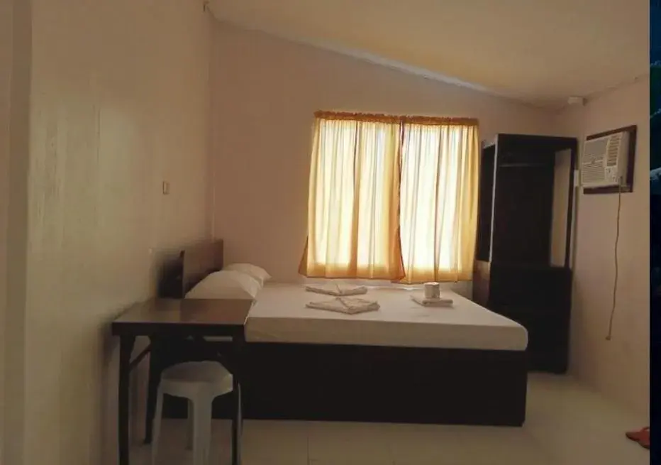 Double Room with Private Bathroom in Marilou Guesthouse Double Room with Private Bathroom in Marilou Guesthouse