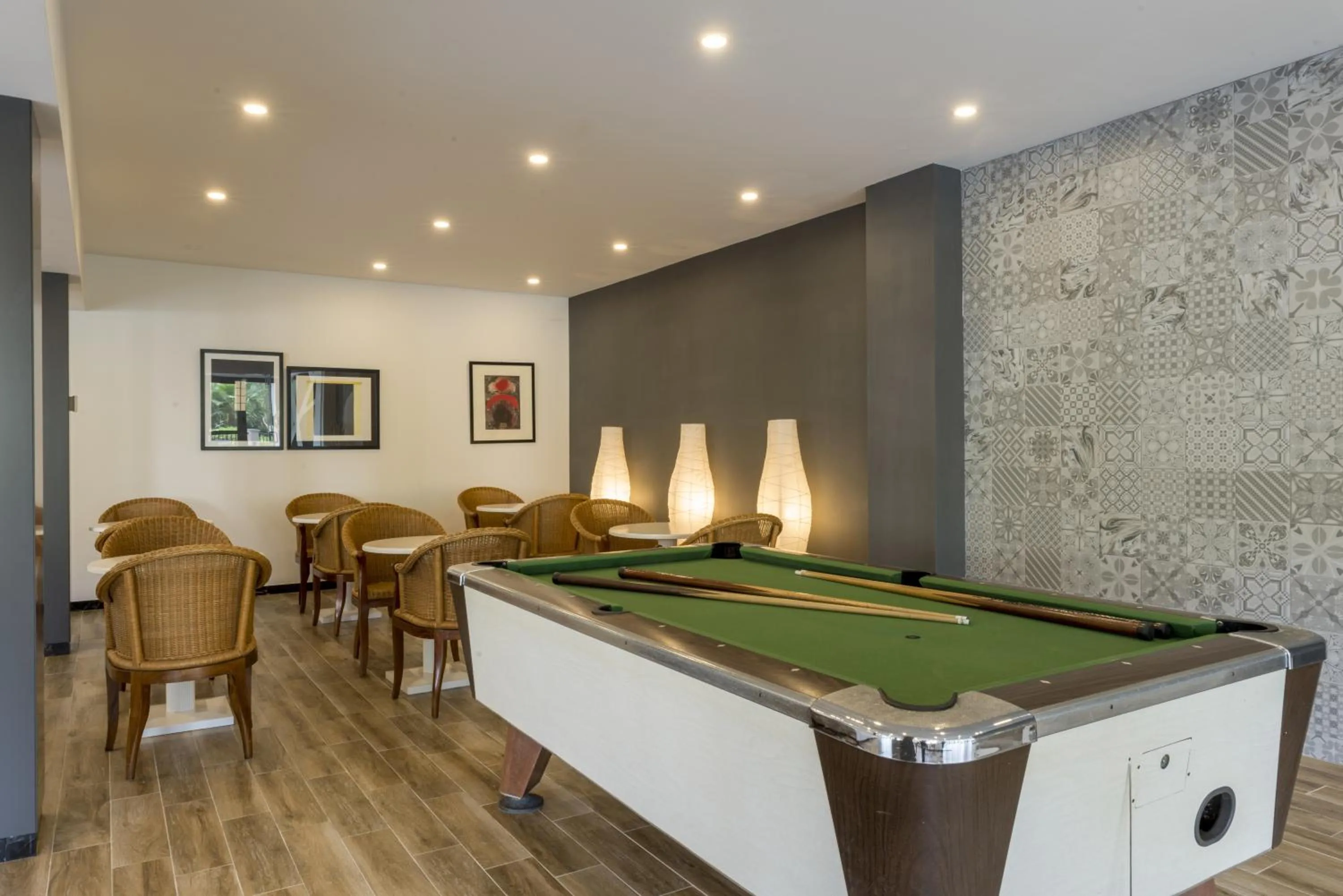 Communal lounge/ TV room in Hotel Amazonas